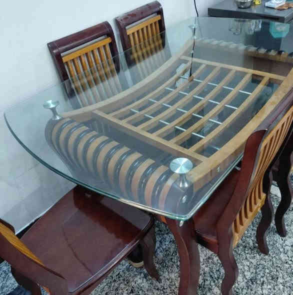 السلام عليكم للبيع ميز طعام خشب ٦ كراسي وميزتواليت خشب نظيفات
الاتصال على الرقم ***********
