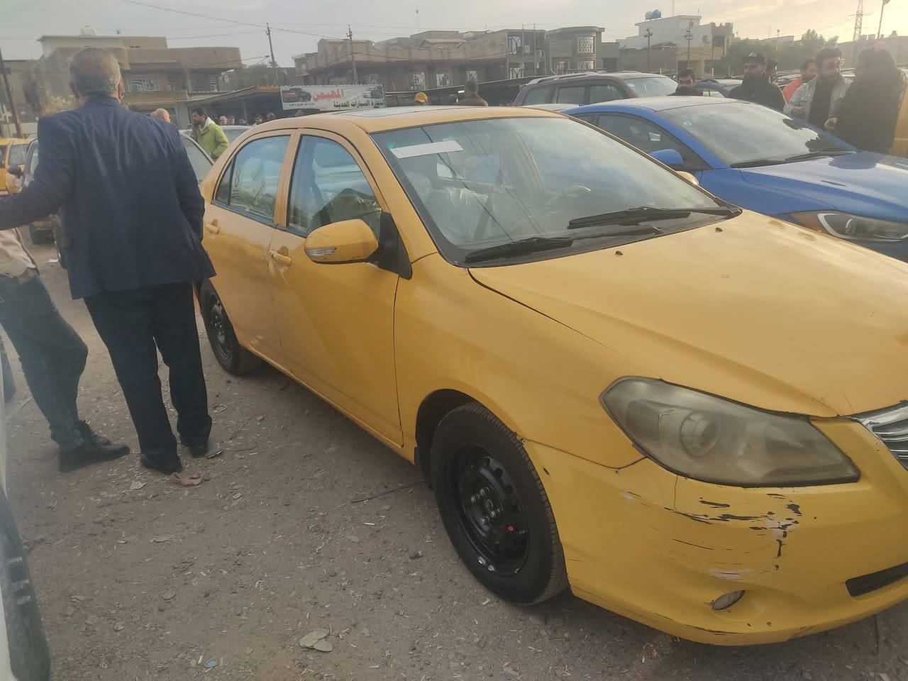 سلام عليكم سيارة بي وادي 2011 رقم بغداد كير مكينة كورلا 1800شكل القديم مكينة مال حاوية سيارة جاهزة للشارع ماتصرف عليه. كلشي سعر ٤٠ سنوية لل27لانكليزي رقم بغدادعلى الاستلام صاحبه يريد تحويل *********** موجود واتساب فقط مكن السيارة بغداد حي الجهاد//
