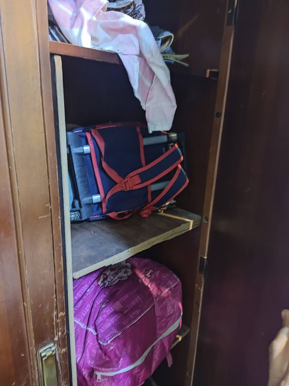 كنتور بابين شغل ثكيل كلش صاج ..طابقين 100 سعره


**إذا كنت صاحب هذا الإعلان وتريد حذفه لأي سبب، رجاءا أرسل رسالة إلى الدعم الفني**