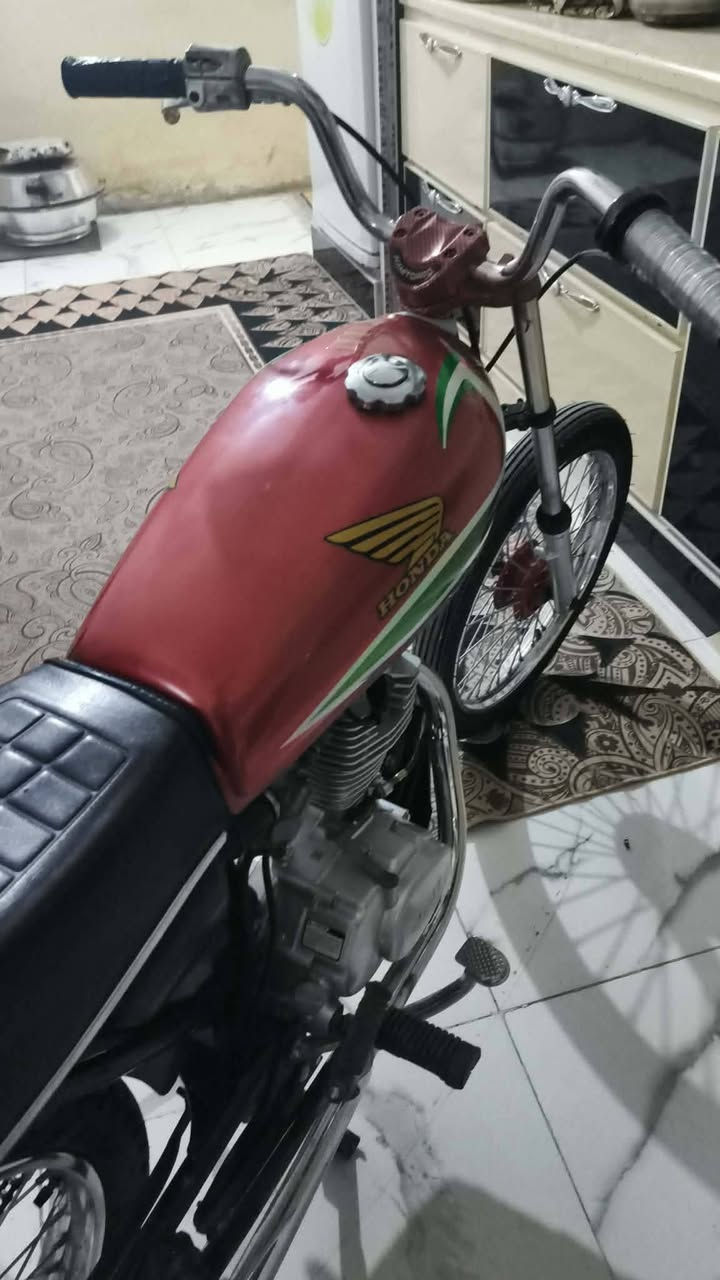 سلام عليكم دراجه للبيع 4كير محرك مكفول   (بدوووون)
مكفوله عشأئرين
هذه رقمي ***********
سعر 600 بيه مجال
