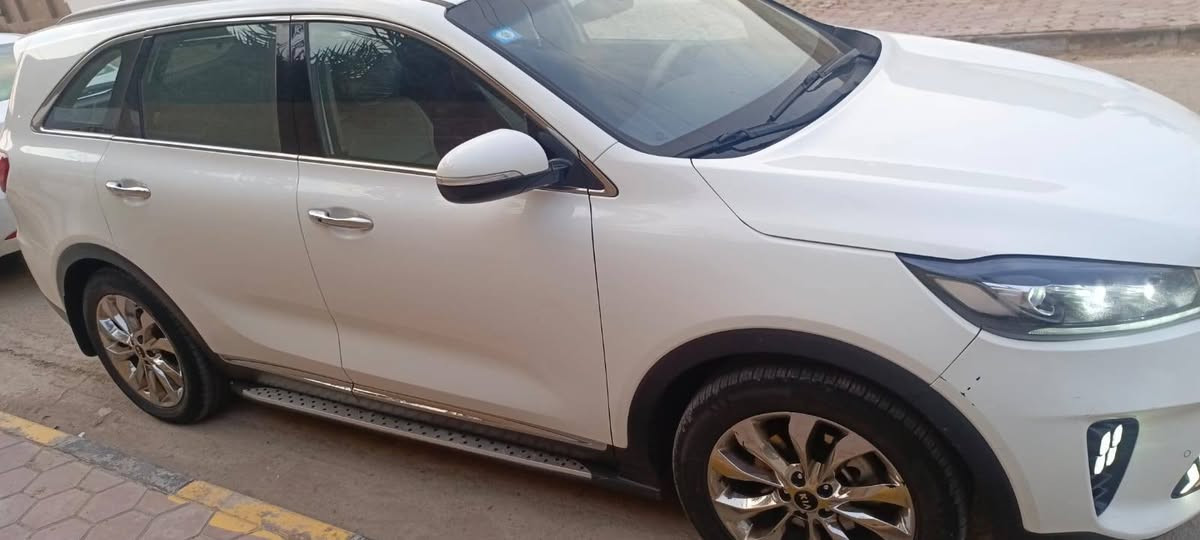 سلام عليكم
البيع سورنتو2020خليجي 

رقم بغداد الجديد بسمي تحويل ثاني يوم بسمي

 مكفولة كفاله عامه  
ماشيه 188
سياره جديده معنه كلامه   

بصمه تشغيل وابواب 

6 سلندر 

  7 راكب 

مكينه3500  

كير 8 نمر    

حساس امامي خلفي اشاره ترحيب 

كشن كهربائي 

كامره دواره

تبريد 3 قطع

كروس تثبيت سرعه 

مري شفط    

اشاير ترحيب فتح (المري عند الاقتراب) 

برادات بلاديه 

شاشه كبيرة 

بيه نظام   

فول تحكم استرن 

اربع انظمه قياده  

كشافات ضباب 

علامه سورنتو مضيئه بالدواسه 

فول مواصفات عدالبرامه  جاهزه 

الف مذب عليها سياره 

السيارة مكفوله سونار موجود 

السعر270وبيها مجال  

مكان واسط الكوت مركز المدينه
***********
