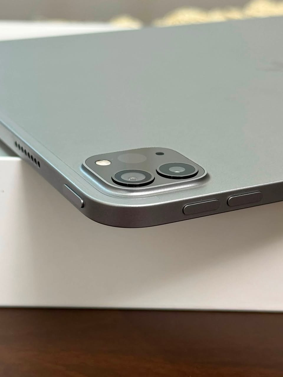 Ipad pro 11 inch (4 Gen) M2 256 GB
النظافة 100% شخط ما بي

مع الباكيت والبلك والكيبل الاصلي
جبته اتفرج بي افلام وهملته من جبت تلفزيون

السعر ٩٧٥ الف قفل 

مكاني بغداد زيونة


**إذا كنت صاحب هذا الإعلان وتريد حذفه لأي سبب، رجاءا أرسل رسالة إلى الدعم الفني**