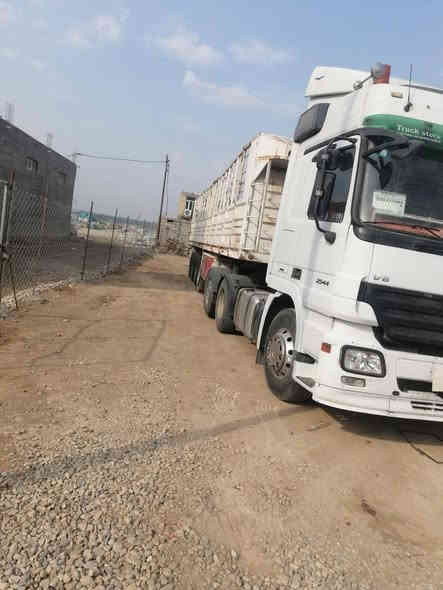 السلام عليكم اكتروز للبيع 2008 رأس وعربانه رقم انكليزي 3لوحات شرط التحويل السعر خمس شدات ونص وبيها مجال العنوان الصويره رقم الهاتف ***********
