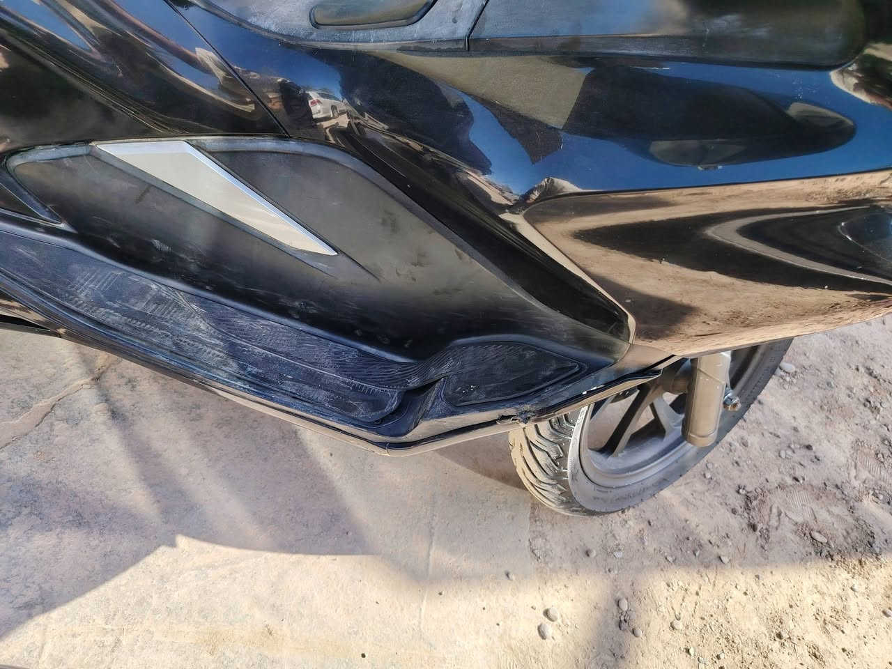 السلام عليكم 
Pcx جيل ثالث موديل ٢٠٢٠ ماشيه ٢٢ الف

وارد كوري 

مكينه ١٥٠

تدفئه يدات

ستاند كهرباء

حساس ازدحام

بصمه

انذار سرقه

ملاحضات بسيطه بالكفرات فقط 
كهربائيات كله شغال مكينه نظيفه بمعنى الكلمه مكفوله

للاستفسار  ***********
