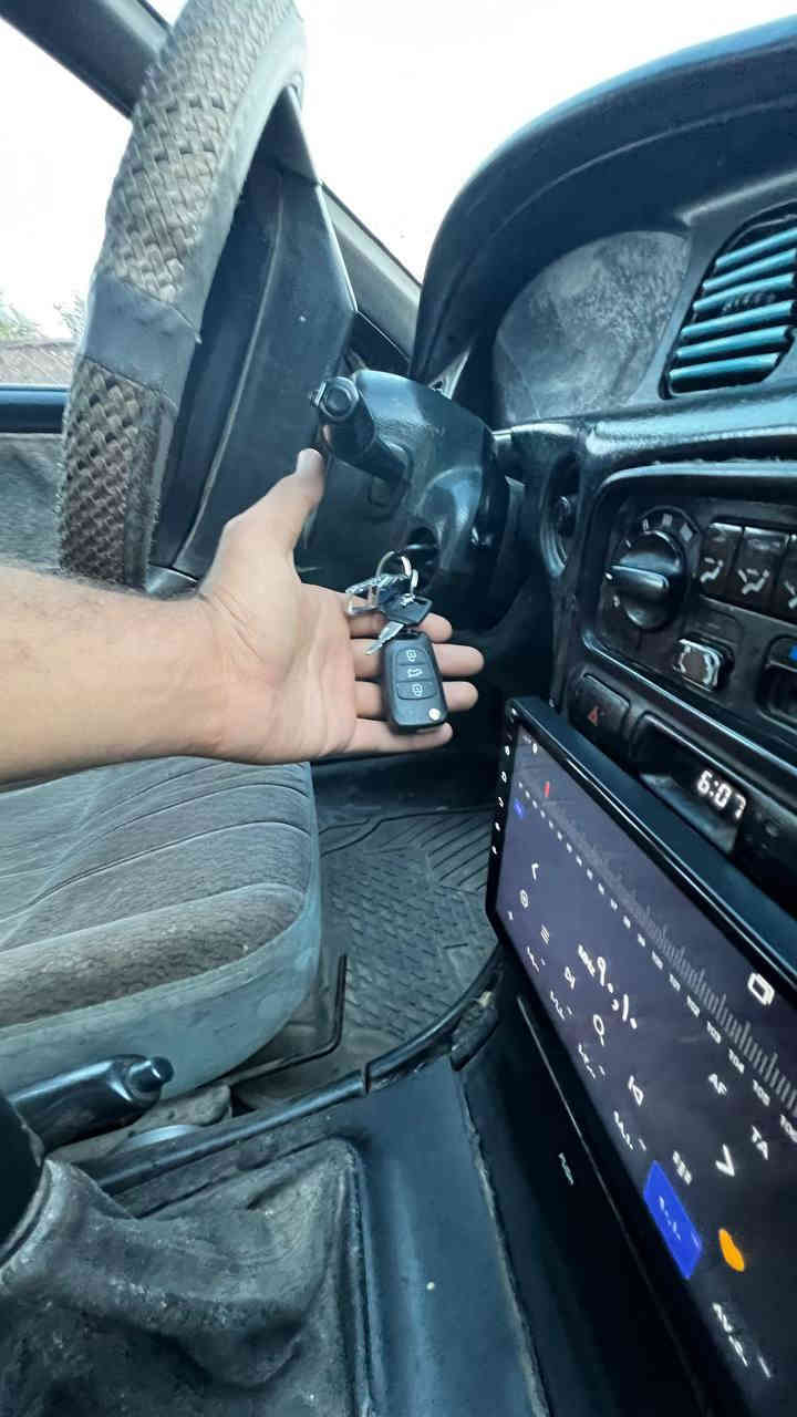 السلام عليكم
سوناتا تو 1991 گير عادي يعني سيارة نشطة  وسيارة مال جناي ع ايدي 
.محرك2000
. لون حبري ملون
.سنوية ب أسمي شرط التحويل
.رقم انگليزي جديد
.سيارة گشرها نظيف ونصبتها گدامكم 
.عضمتها جديدة
.السيارة لاتبخير ولاصرف بانزيين
.محرك وگير حاوية
.حدادية معمرة
.سنتر لوك ريمونت
.منظومة تبريد كاملة نقصها كمبريسر
.تخم تايرات جديد
.كشنات بلادي
.كهربائيات شغالة
.لايتات اشاير كلها شغالة
.الجام بيه ثگل ب الصعود والنزول
.راديتر جديد
.درايم شفتات حاوية
.ويالة بلادي
.منظومة نوزلات جديدة
سـعـرها ٣٩ قفل مكاني بغداد الدورة السيارة خير من الله لحد يعامل او يكسر وبـ العافية ع الي ياخذها 
رقمي
‏ *********** ‏
