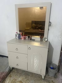 غرفة نوم كاملة • ميز تواليت • جرباية