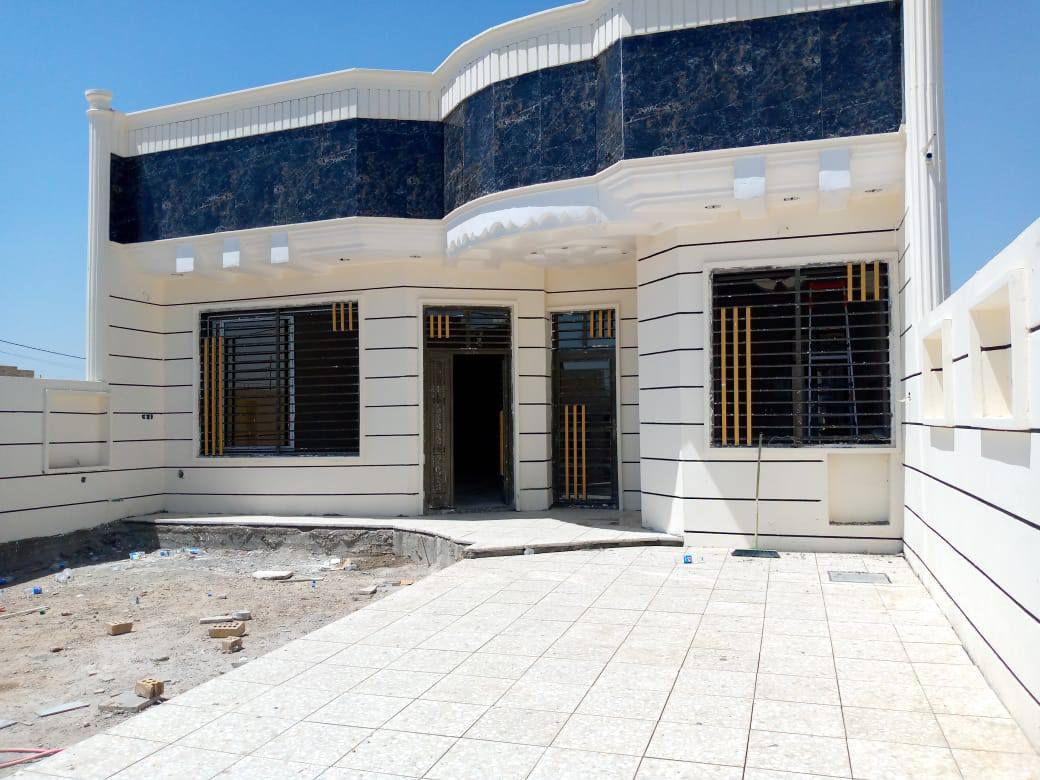 عروض تنفيذ الهيكل 🧱 ( ١٩٠ ) الف
عروض تسليم مفتاح 🔐 ( ٣٤٠ ، ٣٨٠ ، ٤٥٠ ، ٥٠٠ ) الف
العمل نقدا فقط ✅ 

🔴 مواصفات بناء الهيكل 190 الف 🧱 بأعلى المعايير :

1️⃣ فرش الأرض بطبقة سبيس وحدلها لضمان استقرار التربة.
2️⃣ فرش نايلون زراعي ثقيل لحماية الأساسات.
3️⃣ تنفيذ مجاري داخل الرفت بمواد عالية الجودة (أمل الشريف).
4️⃣ تسليح الرفت بحديد F.F مفحوص مختبريًا وفقًا لمواصفات دقيقة.
5️⃣ صب الرفت باستخدام خباطة مركزية من نوع 35C لضمان قوة ومتانة الخرسانة.
6️⃣ إعداد بادلو بارتفاع 15 سم لتعزيز الأساسات.
7️⃣ بناء الجدران باستخدام طابوق جمهوري، مع رمل مفحوص مختبريًا وسمنت مقاوم، تحت إشراف كادر مهني مختص.
8️⃣ تنفيذ شبكة أنابيب للسبالت والساحبات لضمان التهوية الحديثة.
9️⃣ تركيب فريمات حديد للأبواب والشبابيك لضمان المتانة والجودة.
1️⃣0️⃣ ارتفاع السقف الأول: 3.10 م لضمان مساحة وراحة أكبر.
1️⃣1️⃣ صب السقف الأول بخباطة مركزية بمواصفات متقدمة.
1️⃣2️⃣ هذه المواصفات تشمل كل طابق من البناء لضمان أفضل جودة وأعلى معايير.
--------------------------------------------------------------------

🔴 مواصفات سعر المتر 340 الف ( تسليم مفتاح ) 🔐

1-  معالجة الأرض  مع التنظيف 
2- حدل الأرض بمنسوب 20 سم على طبقات من السبيس النظيف من المقلع فرش نايلون
3- عمل أساس شريطي بعرض 50 سم أرتفاع 40 سم
4- عمل بادلو من الطابوق بارتفاع 20 سم مع صب جسر بارتفاع 15 سم مع اللبخ والاغلاق صبة 10 سم مسلحة بي ار سي
5- بناء جدار أرتفاع 3.1 م الطابق الأرضي
6- يكون الكونكريت المستخدم سي 30 والحديد المستخدم اف اف او ما يضاهيه
7- عمل الصحيات الصرف الصحي نوع البركة مسلح
8- رباط ارتفاع 30 سم
9- السقف سمك 20 سم
10- جدران الطابق الأول  والبيتونة 2.9 م
11- عمل تأسيس الماء نوع تركي دفن الخلاط ظاهري 
12- الكهرباء سيمنز انارة جدارية
13- شبابيك حديد 1.5*1.5/1.5*2 
14- أبواب تركية درجة 2
15- اكساء الجدران بالسيراميك الإيراني او الهندي درجة 2
16- اكساء الأرضية بالكاشي العراقي او السيراميك الإيراني او البورسلين الإيراني
17- عمل الواجهه باللبخ والتطعيم مع الصبغ
18- يكون اكساء السطح بالاشتايكر العراقي
19- يكون المحجر الدرج من المنيوم مدور  درجة 2
20- يكون الزجاج شفاف 
21- باب المدخل والمطبخ من الحديد
22- باب الكراج من الحديد
23- أرضية الاكراج من الكاشي 
24- اكساء الستارة باللبخ 
25- الاجناب لبخ تشميع
26- المنور لبخ ونثر اجرارة
27- ماطور ماء 
28- خزان ماء واحد 
29- سخان عراقي الطحان
30- منظومة كامرات درجة 2
--------------------------------------------------------------------

🔴 مواصفات سعر المتر 380 الف ( تسليم مفتاح ) 🔐

1-  معالجة الأرض  مع التنظيف 
2- حدل الأرض بمنسوب 20 سم على طبقات من السبيس النظيف من المقلع فرش نايلون معالجة الارضة ان وجدت
3- عمل أساس رفت حصيرتين مع الجسورة أرتفاع 40 سم
4- عمل بادلو صب جسر بارتفاع 15 سم 
5- بناء جدار أرتفاع 3.1 م الطابق الأرضي
6- يكون الكونكريت المستخدم سي 30 والحديد المستخدم اف اف او ما يضاهيه
7- عمل الصحيات الصرف الصحي نوع أمل الشريف مسلح
8- رباط ارتفاع 30 سم
9- السقف سمك 20 سم
10- جدران الطابق الأول  والبيتونة 3م
11- عمل تأسيس الماء نوع تركي دفن الخلاط ظاهري
12- الكهرباء سيمنز انارة جدارية
13- شبابيك حديد 1.5*1.5/1.5*2 
14- أبواب تركية درجة 2
15- اكساء الجدران بالسيراميك الإيراني او الهندي درجة 2
16- اكساء الأرضية بالكاشي العراقي او السيراميك الإيراني او البورسلين الإيراني
17- عمل الواجهه باللبخ والتطعيم مع الصبغ
18- يكون اكساء السطح بالاشتايكر العراقي مع طبقة فلين 3سم
19- يكون المحجر الدرج من المنيوم مدور  درجة 2
20- يكون الزجاج شفاف 
21- باب المدخل الاستقبال قاصة والمطبخ من الحديد
22- باب الكراج من الحديد
23- أرضية الكراج من الكاشي 
24- اكساء الستارة باللبخ مع النثر
25- الاجناب لبخ تشميع
26- المنور لبخ ونثر اجرارة
27- ماطور ماء 
28- خزان ماء واحد 
29- سخان تركي 100 لتر
30- منظومة كامرات درجة 2
-------------------------------------------------------------------

🔴 مواصفات سعر المتر 450 الف ( تسليم مفتاح ) 🔐

1-  معالجة الأرض  مع التنظيف 
2- حدل الأرض بمنسوب 20 سم على طبقات من السبيس النظيف من المقلع فرش نايلون معالجة الارضة ان وجدت
3- عمل منظومة ارضة
4- عمل أساس رفت حصيرتين مع الجسورة أرتفاع 40 سم
5- عمل بادلو صب جسر بارتفاع 15 سم 
6- بناء جدار أرتفاع 3.2 م الطابق الأرضي
7- يكون الكونكريت المستخدم سي 30 والحديد المستخدم اف اف او ما يضاهيه
8- عمل الصحيات الصرف الصحي نوع أمل الشريف مسلح
9- رباط ارتفاع 30 سم
10- السقف سمك 20 سم
11- جدران الطابق الأول  والبيتونة 3.1 م
12- عمل تأسيس الماء نوع تركي دفن والخلاط دفن
13- الكهرباء دفن بوري العقبة انارة سقفية نقاط كهرباء اوزن
14- شبابيك المنيوم مفصلي 1.5*1.5/1.5*2  او سلايد تك جام
15- أبواب تركية درجة 1
16- اكساء الجدران سيراميك الهندي درجة 1
17- اكساء الأرضية البورسلين الإيراني فول بوليش  او البورسلاين الهندي فول بوليش
18- عمل الواجهه باللبخ  والصبغ مع 60% مرمر او بورسلاين
19- يكون اكساء السطح بالاشتايكر العراقي مع طبقة فلين 5سم
20- يكون المحجر الدرج من المنيوم درجة اولى
21- يكون الزجاج عاكس 
22- عمل سقف من الجبس للاستقبال فقط
23- باب المدخل الاستقبال قاصة والمطبخ من الحديد واللامنيوم او قاصة
24- باب الكراج من الحديد سلايد
25- أرضية الكراج من الكاشي او السيراميك الاسباني
26- اكساء الستارة باللبخ مع النثر
27- الاجناب لبخ جرارة
28- المنور لبخ  ونثر مع الأرضي سيراميك
29- ماطور ماء 
30- خزان ماء واحد 
31- سخان تركي 120 لتر
32- منظومة كامرات درجة 1
--------------------------------------------------------------------

🔴 مواصفات سعر المتر 500 الف ( تسليم مفتاح ) 🔐

1-  معالجة الأرض مع التنظيف 
2- حدل الأرض بمنسوب 20 سم على طبقات من السبيس النظيف من المقلع فرش نايلون معالجة الارضة ان وجدت
3- عمل منظومة ارضة
4- عمل خرسانة نظافة بسمك 10 سم
5- عمل أساس رفت حصيرتين مع الجسورة أرتفاع 40 سم
6- عمل بادلو صب جسر بارتفاع 15 سم 
7- بناء جدار أرتفاع 3.5 م الطابق الأرضي
8- يكون الكونكريت المستخدم سي 35 والحديد المستخدم اف اف او ما يضاهيه
9- عمل الصحيات الصرف الصحي نوع سمارت ميكانيكي الماني
10- رباط ارتفاع 30 سم
11- السقف سمك 20 سم
12- جدران الطابق الأول  والبيتونة 3.3م
13- عمل تأسيس الماء نوع تركي دفن
14- مقعد غربي دفن مع مغسلة دفن نظام خلاطات درجة اولى
15- الكهرباء دفن بوري العقبة انارة سقفية نقاط كهرباء اوزن
16- شبابيك المنيوم سلايد دبل جام تركي المنشاً 
17- أبواب تركية درجة 1
18- اكساء الجدران لبخ مع بورسلين اللواح او مرمر الهندي درجة 1
19- تصفير الأرضية سيكرد
20- اكساء الأرضية من المرمر او البورسلين الصيني المزجج فول بوليش او البورسلاين الاسباني 
21- عمل الواجهه مرمر او بورسلاين 
22- يكون اكساء السطح بالاشتايكر العراقي مع طبقة فلين 5سم
23- يكون المحجر الدرج من المنيوم درجة أولى او الزجاج والخشب
24- يكون الزجاج عاكس 
25- عمل سقف من الجبس للاستقبال الصالة والمطبخ
26- باب المدخل الاستقبال قاصة والمطبخ من القاصة اواللامنيوم 
27- باب الكراج من الحديد سلايد
28- أرضية الكراج من البورسلين او السيراميك الاسباني
29- اكساء الستارة باللبخ مع النثر او صبغ
30- الاجناب لبخ جرارة
31- المنور لبخ  ونثر مع الأرضي سيراميك
32- ماطور ماء 
33- خزان ماء واحد 
34- سخان تركي 120 لتر
35- منظومة كامرات درجة 1
-----------------------------------------------------------------

♦️ ملاحظات:
• إشراف هندسي كامل من قبل مهندسين ذوي خبرة.
• إمكانية تعديل أي فقرة حسب رغبة العميل مع تحمل فرق التكلفة فقط.
• الزبون يتحمل الربط الخارجي والموافقات الرسمية.

🏡 برج البنوك للاستثمار العقاري والبناء نقدا والاقساط وتنفيذ أعمال الطرق  🏡 - الأولى في عالم البناء 💪

لتصميم وتنفيذ منزل احلامك تواصل معنا الان ✨

📲 الاتصال على الهاتف ***********  متوفر واتساب 

📌 زيارتنا في مقر الشركة بغداد / البنوك / شارع النداوي
