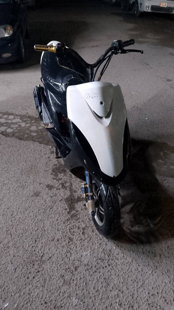 سلام عليكم 
دراجه ماكس عدله للبيع 
بيها وياله نجمه زوج وبيها صدر 
الدراجه ما متعوبه مكينتها55
دراجه خير من الله لا تبخير لا نضوح+مو شراي لا تراسل
السعر400وبيها مجال مكاني بغداد البياع حي المواصلات رقم ***********👍🏻💕
