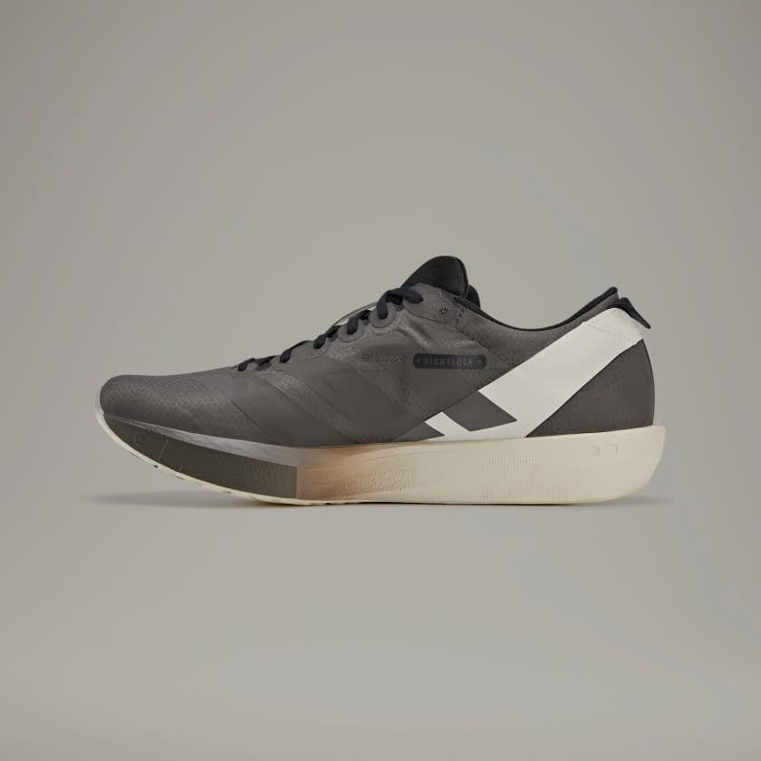 Y3 adidas
اخوان اكثرية الي راسلوني على القطعة وكلتهم ٥٠ و٥٥ وبعت بهذا سعر هم 
الصور كلها كدامكم واريد اصفي منها 
سعر القطعة اليوم ب٣٠ الف 
تحجز رقمك وعنوانك على الخاص وسعر توصيل ٥ الف 
 شرط تجيك القطعة وماكو من جودتها خفتها كوالتي مالتها كودات وليبلات كلها توديك على الوكالة 
بيها ٤ قطعة 
٤٠-٤١-٤٢-٤٤ 
الي مو متاكد من حجز لا يحجز لان هذا وزق وغير شخص يجوز يستفاد منها


**إذا كنت صاحب هذا الإعلان وتريد حذفه لأي سبب، رجاءا أرسل رسالة إلى الدعم الفني**