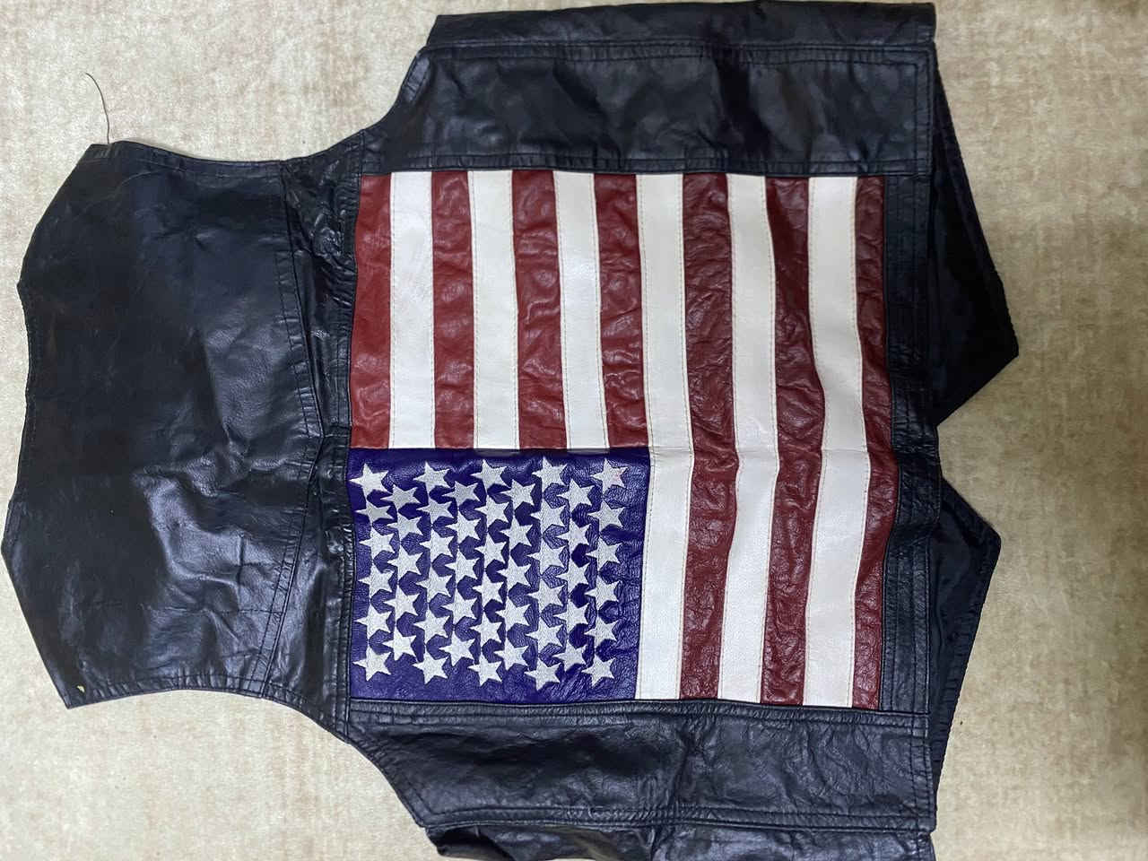 سلام عليكم خوذه اصليه 40 
يلك جلد صناعه باكستاني قياس 38 السعر 10
يوجد توصيل


**إذا كنت صاحب هذا الإعلان وتريد حذفه لأي سبب، رجاءا أرسل رسالة إلى الدعم الفني**