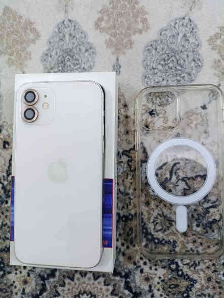 السلام عليكم اخوان يوجد ايفون ١٢ عادي ذاكره ١٢٨ البطاريه ٩٤ مصعده بس من الحاسبه الجهاز نظيف كلش اني جنايه للجهاز المو شراي لا يتعبني رجاءن 
ملحقاته
الشاحنه الأصليه مال الجهاز 
كفر شفاف 
الباكيت مال الجهاز 
للاتصال على الرقم ***********
