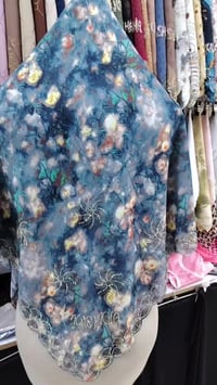 #حجاب  العيد وصل 🍂🤍 أناقة هادئة بتفاصيل راقية 🤍 ✨ اختاري التميز بأسلوب...