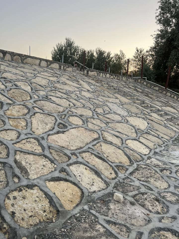 سلام عليكم ورحمه الله و بركاته لعمل المسنايات و السياجات الحجر بكافه اعماله
شغل درجه اولى نشتغل كافه المحافضات 
الاستفسار /***********
