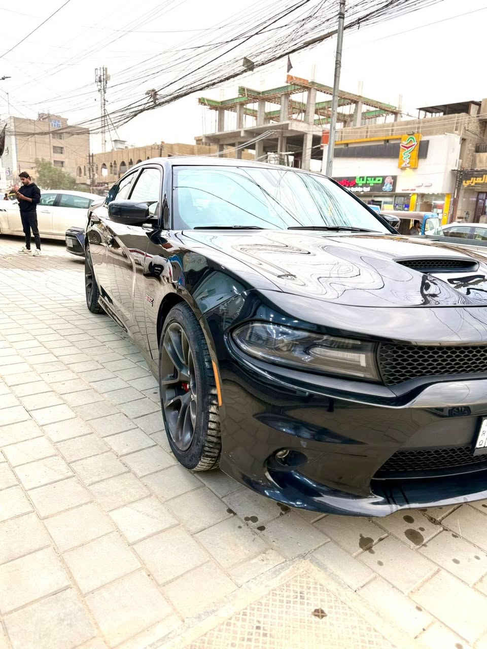 السلام عليكم
جارجر سكات باك موديل 2020 
 السعر187$ 
SRT  6.4L  V8 مكينه 
اللون اسود 
الممشى 45 مايل
السياره بـ اسمي شخصياً رقم جديد وهزه جديده
فول مواصفات عدا الفتحه
دشبول وبطانه البيبان خياط
مقاعد جلد وكنتاره تدفئه وتبريد
اضافات كاربون فاير من الداخل والخارج
برمجه وتفريغ وبگ فاير وصوت الاكزوز رعب
بيها جهاز رفه ستروكر
منظومه زنون وبلاجكتور كلش قويه
تبديل دهن جديد
گير ومكينه واكسل وتبريد كفاله بشرط
الحادث كما موضح بالصور جاملغ ايسر وبنيد فقط شواصي كفاله
وهنا انطخت عندي باب الايمن وداخل الباب وربع القماره تصليح والباب تبدل نفس اللون يعني صبغ قطعتين وقماره 
العنوان/ بغداد الامين ا
الاتصال  او وتساب ***********
