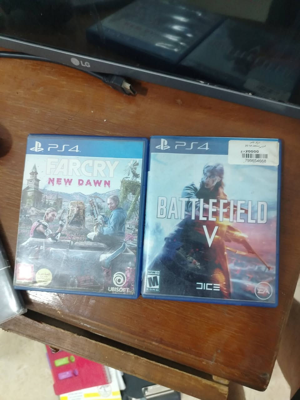 للبيع بلي ٤ سلم ممفتوح وممهكر ويا يدتين و قرصين
Battle feild
Far cry new dawn

وبي العاب بالستور
Black ops 3 مع جميع الإضافات

Mortal combat x

Resident evil 7. 8

Batman arkham knight

Batman asylum

Batman return to asylum

سعره 225 قفل ما بي مجال


**إذا كنت صاحب هذا الإعلان وتريد حذفه لأي سبب، رجاءا أرسل رسالة إلى الدعم الفني**