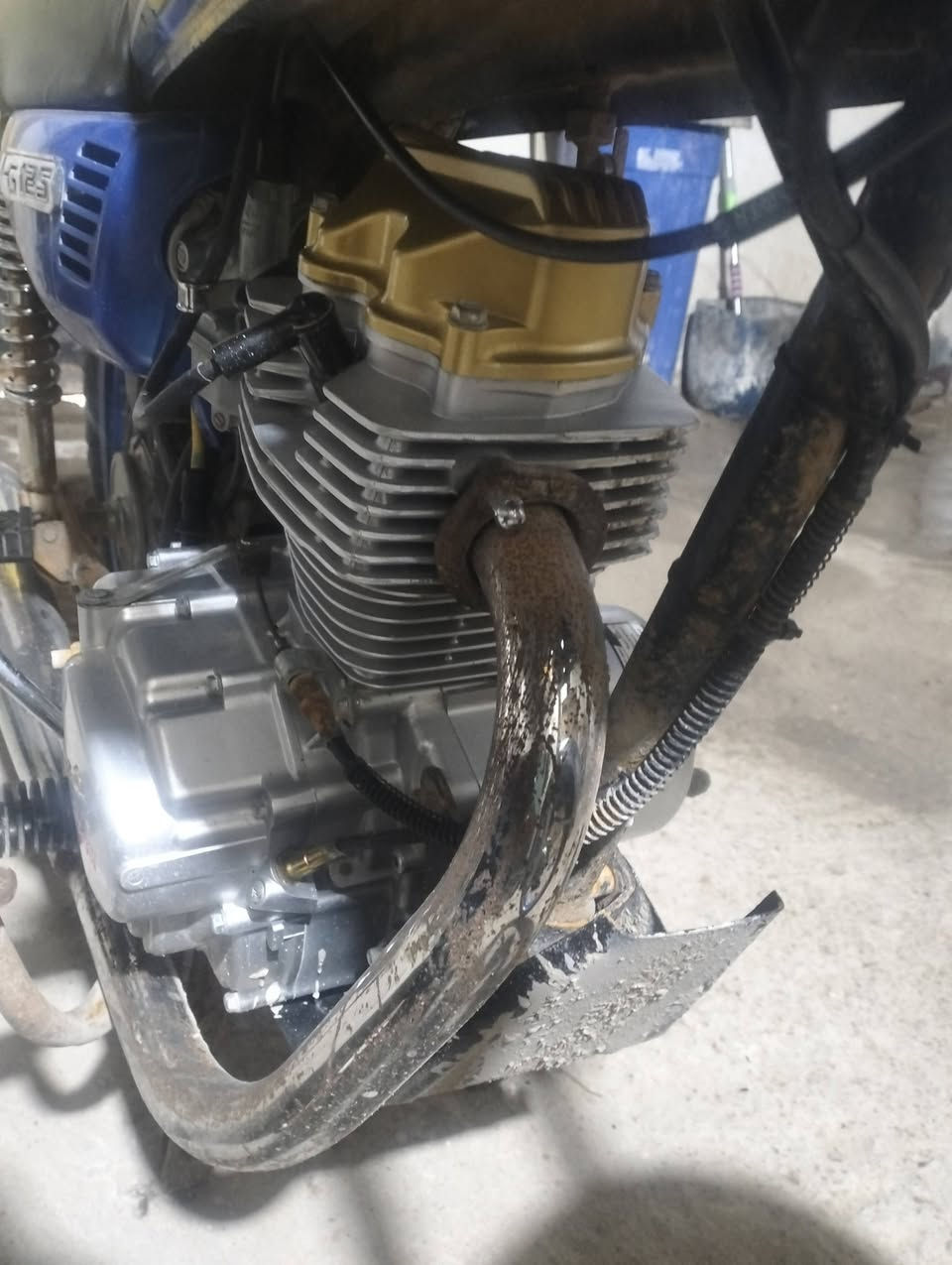 سلام عليكم مكينه دراجه للبيع المكينه حديده صالي شهر من شديت المكينه مكفوله من كلشي وسرعه ومعدل وهل تشوف نضافه فول السعر 250 قفل قفل كلش المكان البصره جزيره بس تنزل جسر خالد ***********
