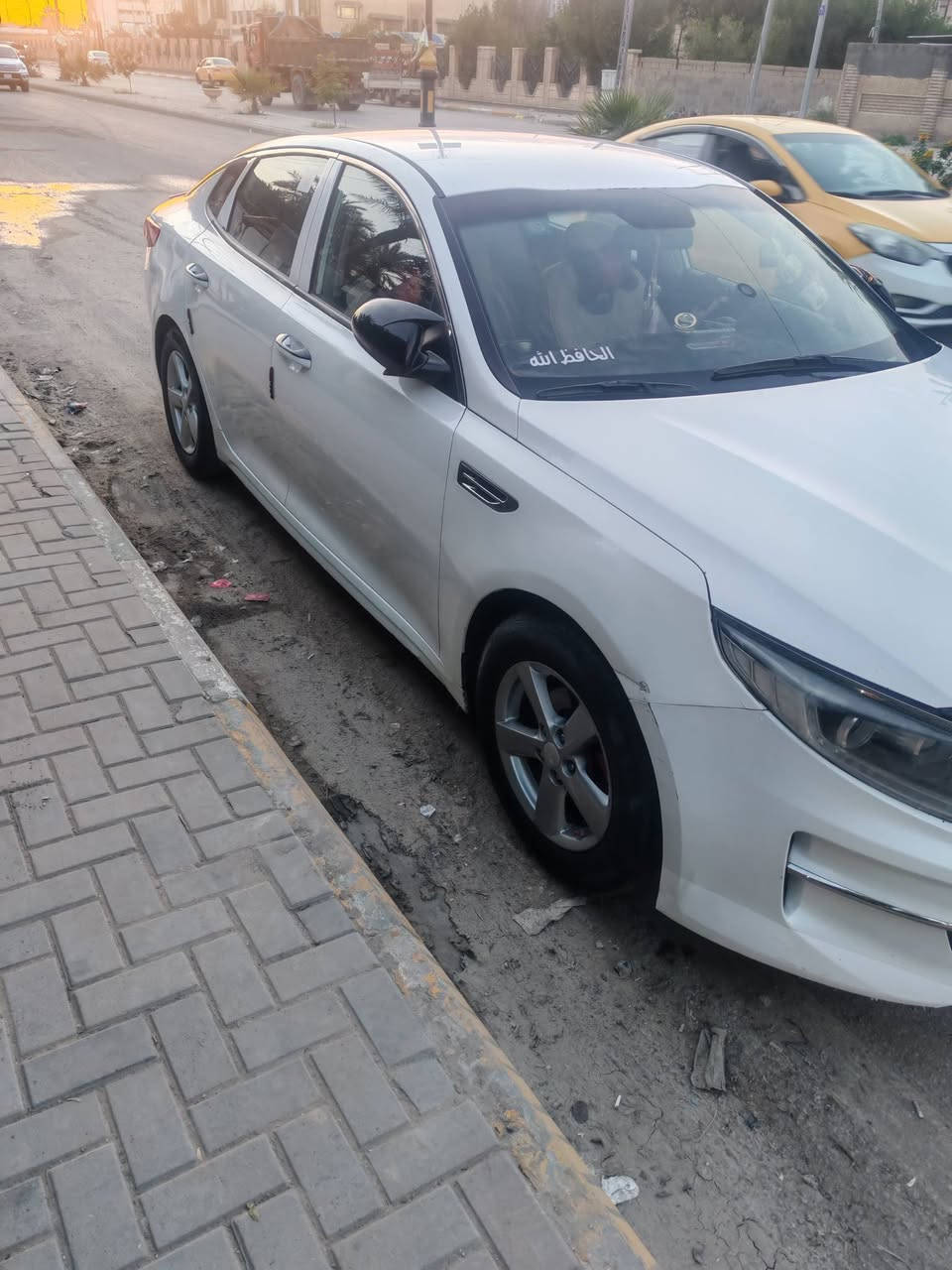ابتيمة ١٦ خليجي 2400 نص فول مكينة كير جاهزة بيهة رشات صبغ ابيع حزام سعر 127 سماوة
رقم ***********

