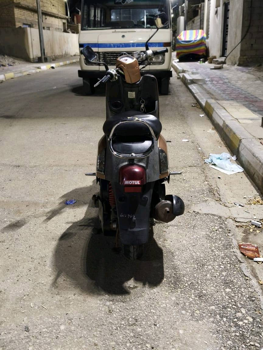 السلام عليكم دراجه للبيع ماكس بوليس مقفوله من الورقي السعر 950 وبيها مجال الموقع زناويه من ناحيه اور قرب صفي الدين***********