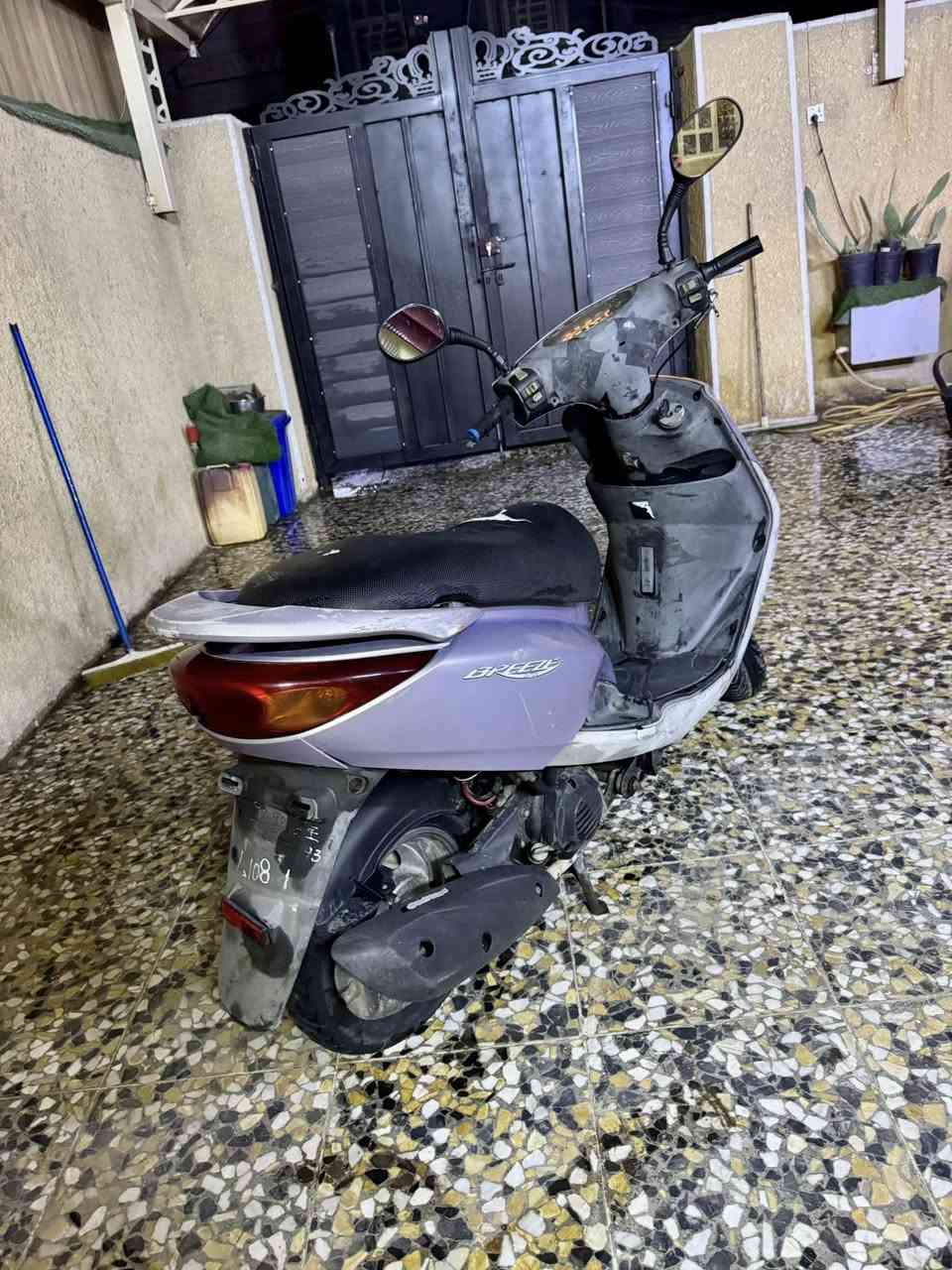 سلام عليكم بريز للبيع دراجه كامله مامفتوحه مابدل بيهه برغي كلهه بلاديه نكره بكل وقت شلعه ومعدل كهربائيات دبلات كيج بانزيت عللي ناصي كلهه شغاله مكينه ناعمه مابيهه نقص السعر ٧٠٠ مكاني البلديات
***********
