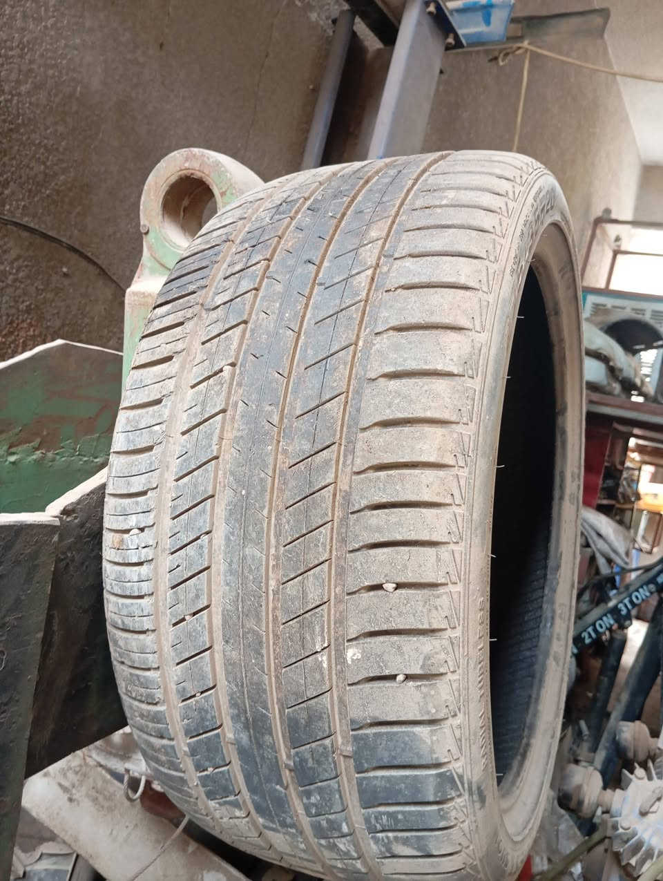 غراض تبريد كامله ***********
فريز 
راديتر تدفئه
حاسس
ماطورات بوابات
