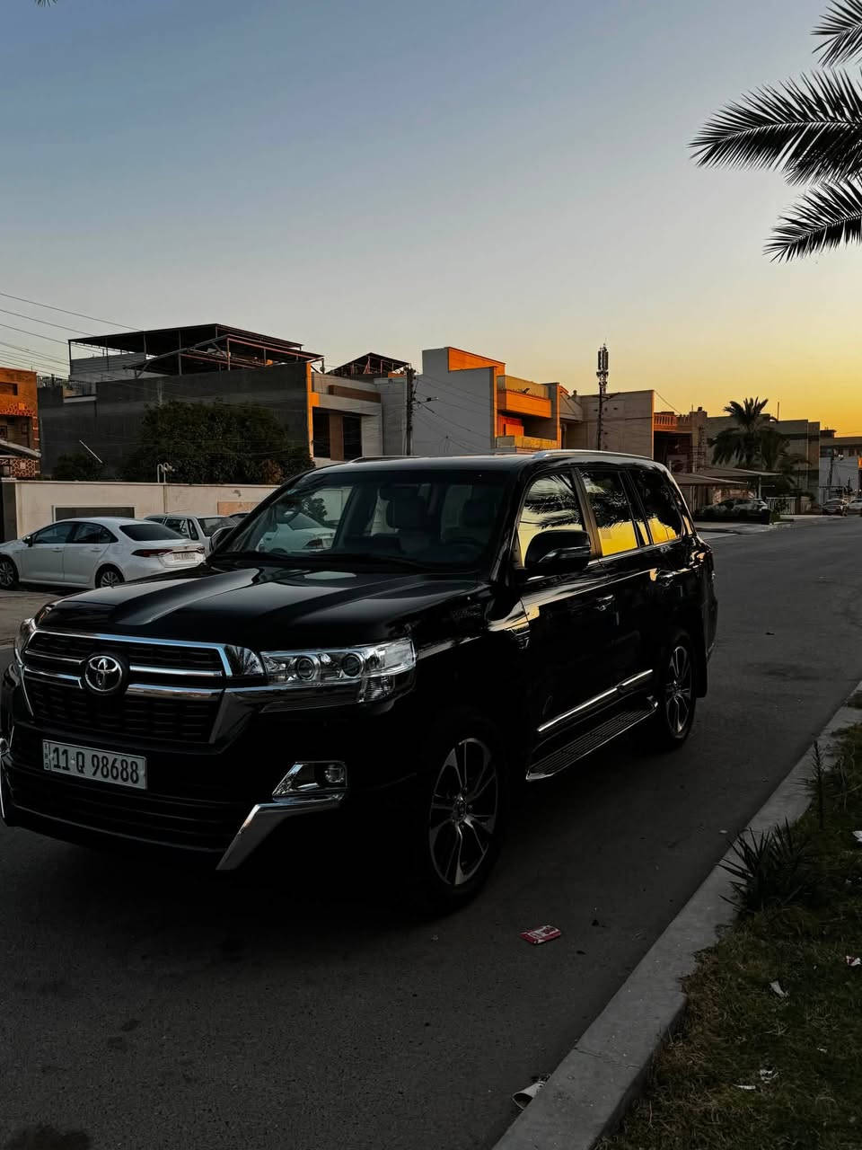 لاندكروز 2021 vxr مغلفه 8 سلندر 5.7
السياره جديده ماشيه 47 الف فطيم السياره اربع كامرات شاشه لكزس السياره مكفوله كفاله عامه عدا بي دي ار اصبعين بلجاملغ الامامي وباقي السياره يخبل ومغلفه ppf امريكي ب18 ورقه والله السياره بعدها جديده وتخبل وبلعافيه على الي راح ياخذها 
السعر 550$ وبيها مجال 
مكاني بغداد السيديه 
***********
