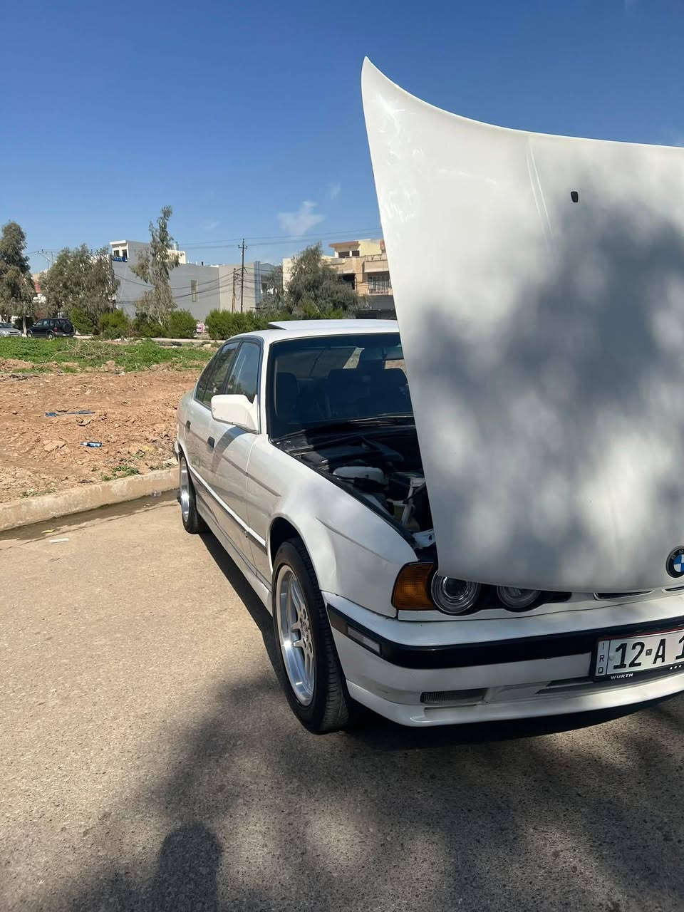 السلام عليكم للبيع BMW حجم 525 محرك فل كير توماتيك شرط
بدون تبرد 
رقم وسنوية جديد بسمي 

السعر 57 وبيهاا مجاال
