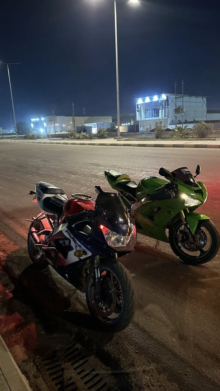 سلام عليكم. 
دراجة. Cbr 929 rr 
دراجة مرتبه بس يحتاجله ترتيبات 
مستعجل على بيعته. ب مليونين وميتين. غير قابل للتفاوض 
مكاني ميسان العمارة. 
دراجة وصل فقط ويه أوراق سكنر 
ابيع مكفول من سرقه والعشاير 
***********
