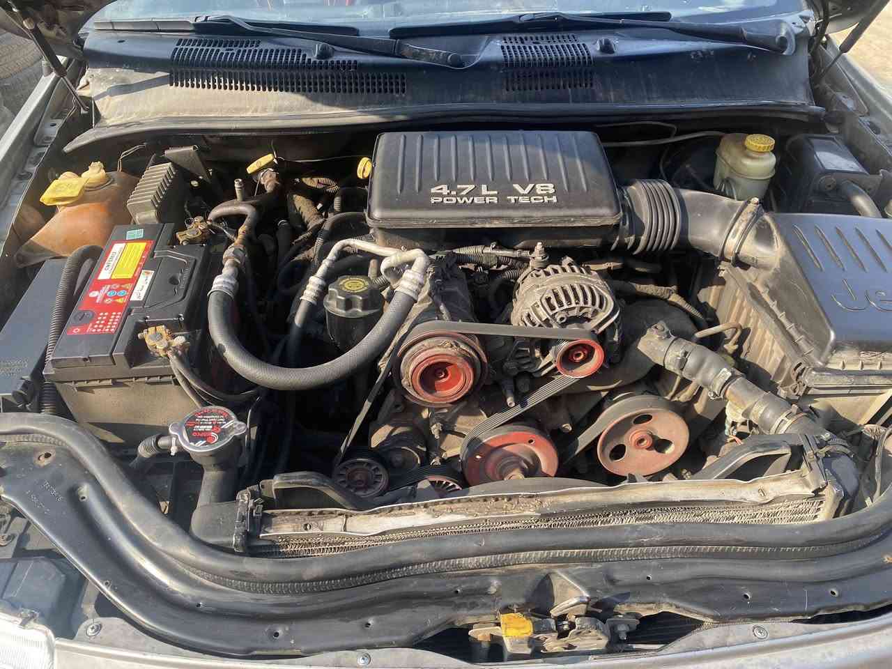 جيب شيروكي موديل 2000لمتد رقم بغداد دولي السياره بلاديه كير محرك جدد ظفيره حداديه صدر خلفي جديد صدر امامي ٨٠ بالميه  كل كهربائياته شغاله تبريد شغال بس وكف عندي الكومبريسر شرط  بي جاملغ امامي فقط  رايدها ب٦٨ وبيها مجال  ترهم مراوس رقم *********** بي واتساب او مراسلة الصفحه
