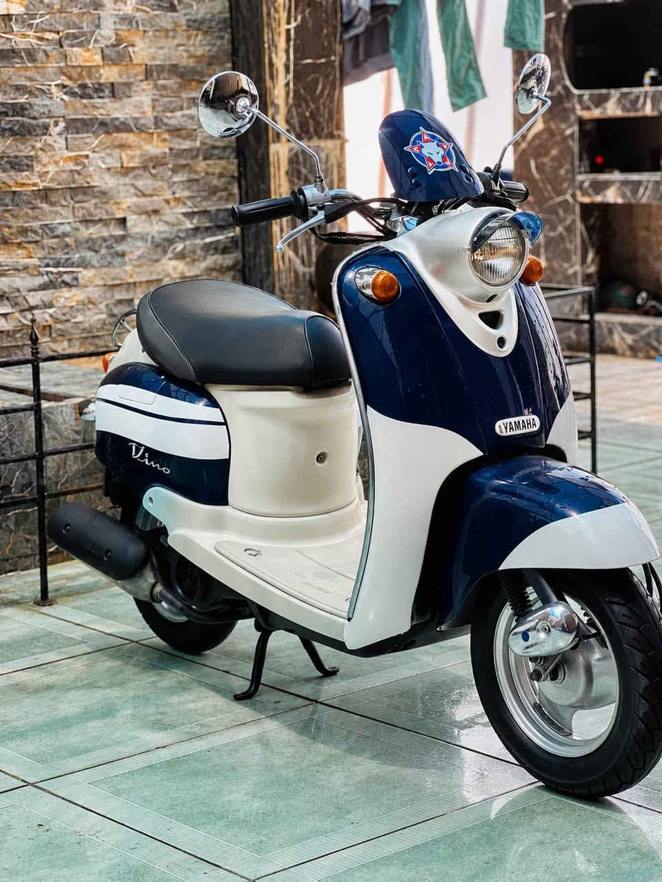 🏍️ ماتۆڕی عەبدولحەلیم بۆ فرۆشتن (زۆر خاوێن)
ئەم ماطۆرە زۆر کەم ڕێی کردووە و لەسەر بنەمای بلاد ماوەتەوە، تایبەتە بەو کەسانەی دوای شتی لۆک و بێ عەیب دەگەڕێن.
🛠️ تایبەتمەندییەکان و مەرجەکانی ماتۆرەکە:
 مەکینە: بەشەرت، تا ئێستا مەکینەی نەکراوەتەوە (بلادە).
 کابریتەر و شۆتە: بلادن.
سالۆنسای بیلادە بەشەرت و کفرەکان: هەمووی بەشەرت بلادن.
 ڕەمپەیە:.
 کارەباییات: هەموو بەشەرتە و ئیش دەکات.
 ئیشپێکردن:سلف و هێندەر بەشەرت، بێ هیچ کەموکوڕییەک.
 برێک و تایەکان: برێکەکانی زۆر توند و مەزبوتە، تایەکانی لۆکن.
 ڕۆیشتن: زۆر کەم ئیشی کردووە، بزوێنەرەکەی 100% بەشەرتە.

⚠️ تێبینییەکی زۆر بچووک (بۆ ڕاستگۆیی لەگەڵ کڕیار):
تەنها لە لای خوارەوەی لای ڕاست، پارچەیەکی زۆر بچووکی شکاوی هەیە کە چاککراوەتەوە (ساغکراوەتەوە). جگە لەم تێبینییە، هیچ عەیبێکی تری نییە.
گێچی بەنزین و گێچی خێرایی (سرعەت) ئیش دەکات
نرخ 700💰💰
📍 ناونیشان و پەیوەندی:
 ناونیشان: کەرکوک، شۆڕیجە، نزیک چێشت خانەی حمە ناسر.
 ژمارەی مۆبایل بۆ پەیوەندی: ⁠***********📞📞⁠
هەر کەسێک ویستی، لە خزمەتیداین و با پەیوەندی بکات!

💡💡💡💡💡💡💡💡💡💡💡💡

🏍️ دراجة عبد الحليم للبيع (نظيفة جداً وبحالة الوكالة)
لأصحاب الذوق الرفيع واليدورون على النظيف واللوك! دراجة عبد الحليم، ماشية قليل جداً وعلى بلادها، خالية من أي عيوب وجاهزة للاستخدام.
🛠️ المواصفات والشروط:
 المحرك (المكينة): بشرط الفحص، مكينة ما مفتوحة نهائياً (بلاد).
 الكاربريتر والشوتة: بلاد
 الصالنصة: كلها بلاد وبشرط الفحص.
 الرمبة: جاهزة وبحالة ممتازة.
 الكهربائيات: شغال ١٠٠٪ وبشرط الفحص (كلها تشتغل).
 التشغيل: سلف وهندر شغالين من أول دقة وبدون أي نقص.
 البريكات والتواير: البريكات ميزانية ومضبوطة، والتواير بحالة الوكالة (لوك).
 المشي: الدراجة ماشية قليل جداً، وعزم المحرك ١٠٠٪ وبشرط الفحص.
 العدادات:کیجات البنزين کیج السرعة شغالين بالتمام.
⚠️ ملاحظة بسيطة جداً (لأجل الأمانة والمصداقية مع المشتري):
يوجد كسر صغير جداً في الجزء السفلي من الجهة اليمنى وتم تصليحه (معدل وراجع صاغ). عدا هذه الملاحظة البسيطة، الدراجة خالية من أي عيب أو نقص ثانٍ.
 السعر: 700$ 💰💰
 📍 العنوان: كركوك، الشورجة، قرب مطعم حمه ناصر.
 📞 رقم الهاتف للتواصل: ***********
لأي استفسار أو للشراء، إحنا بخدمتكم وتكدرون تتصلون بأي وقت! كركوك, العراق
