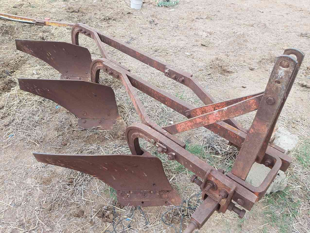 السلام عليكم فدان للبيع جاهز للشغل حجم 12 ***********
