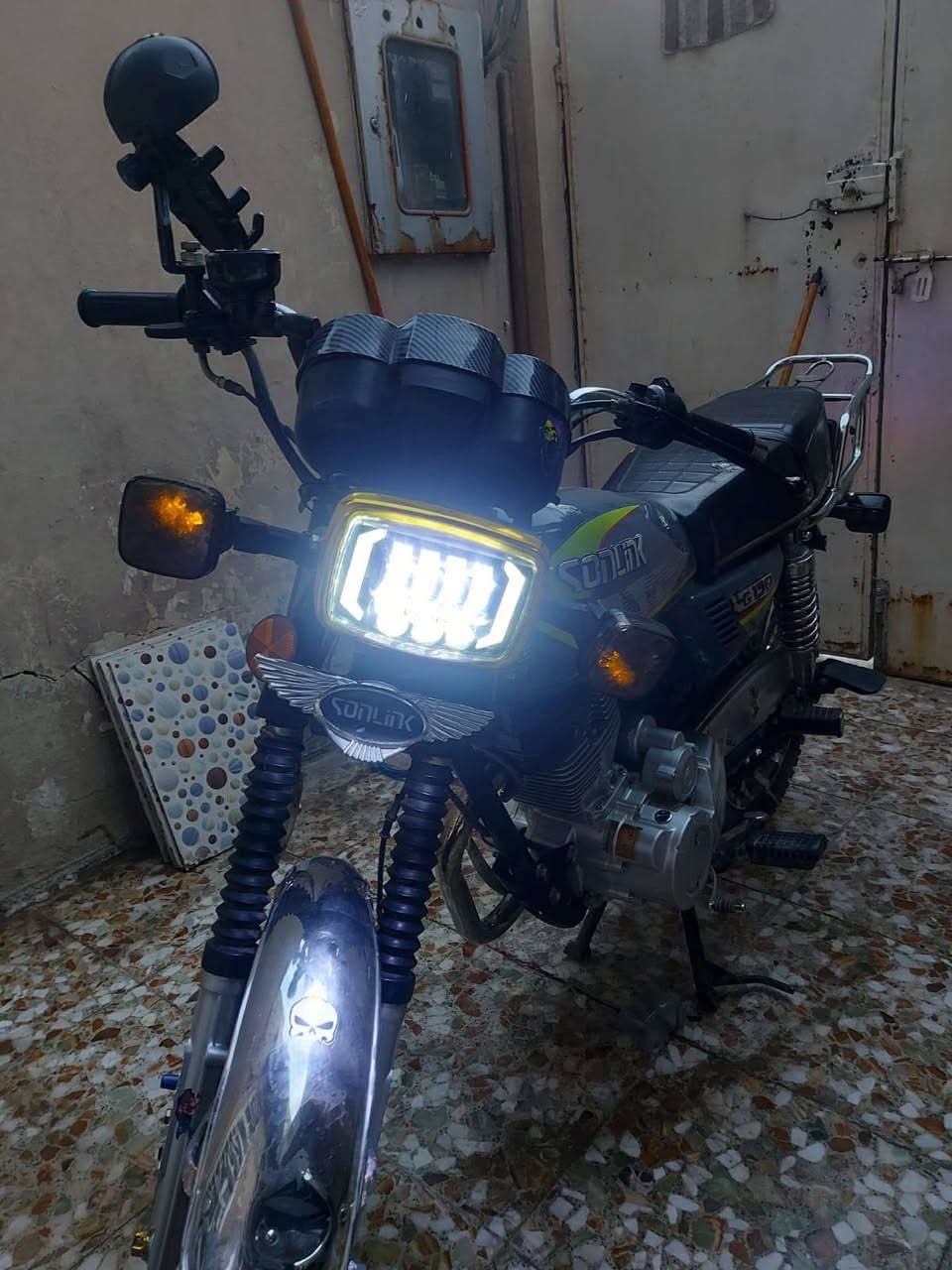 للبيع الدراجة 2025 رقم الشاصي نفسة الي بالوصل دراجة نگرة سلف حتى لو الفجر وشغالة هندر هم السعر 730 للتواصل ***********
