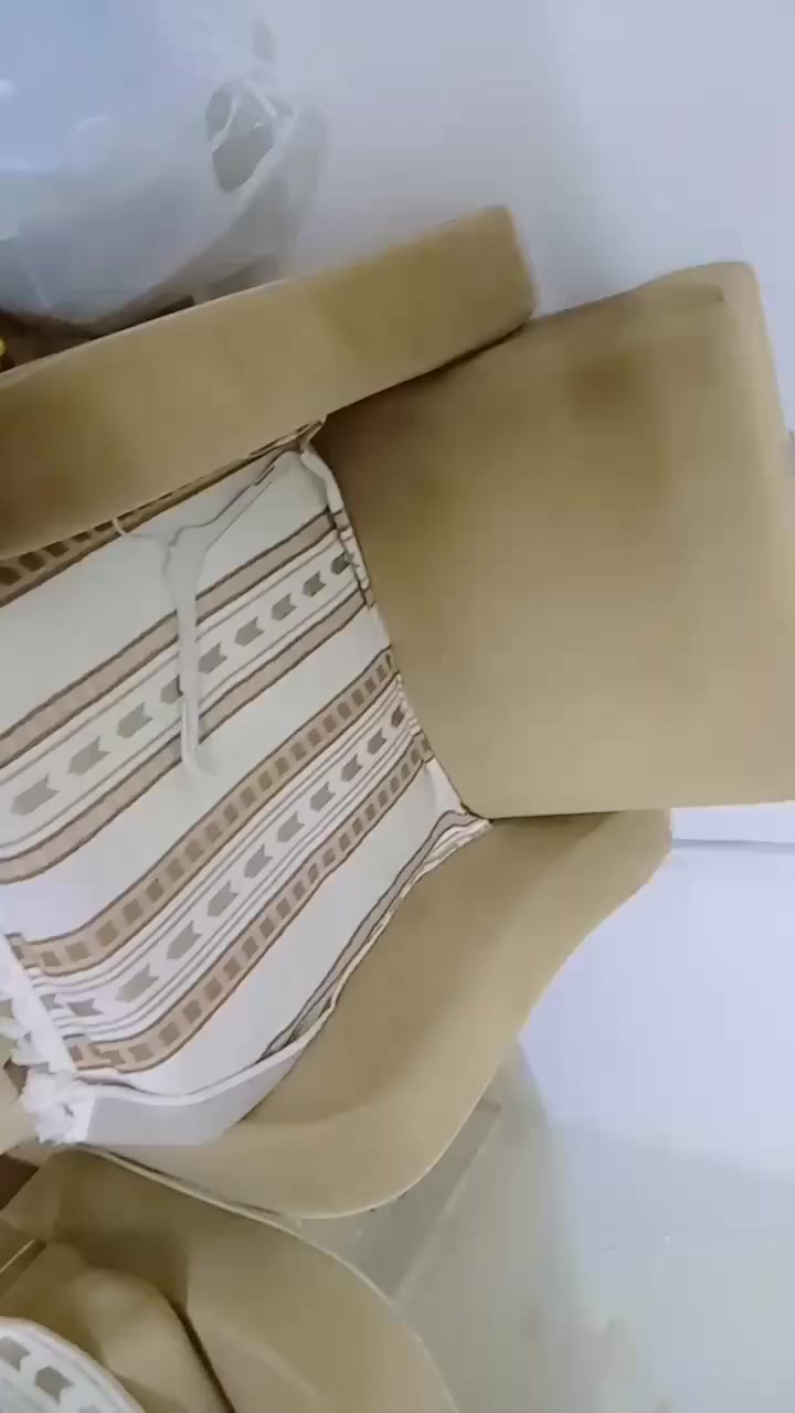 السلام عليكم 
تخم تركي ٧مقاعد نظيف جدا 
سرير مخزن  مع الجراجف  هديه  سعرها ٤٠٠ وبي مجال للشراي  مكانه العامريه بغداد


**إذا كنت صاحب هذا الإعلان وتريد حذفه لأي سبب، رجاءا أرسل رسالة إلى الدعم الفني**