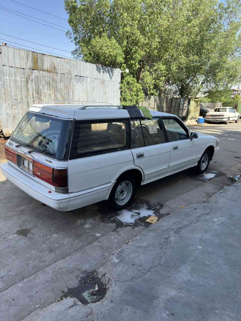 السلام عليكم ارنب ستيشن للبيع موديل 1992 محرك فيفتي 2.5 السيارة باسمنة المكان بغداد جسر ديالى القديم استفسار الاتصال علىً هذا  الرقم ***********
