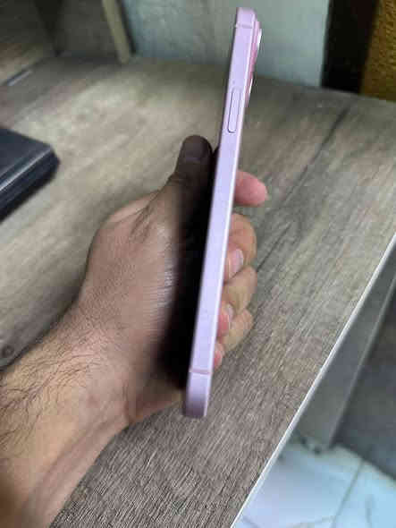 #ايفون_15_بلص شرق اوسط نموذج M
-مسويله تخطي 
-مقفول الشريحه 
-والكامره الخلفيه فقط 
-بطاريه ٩٩ مشحون ١٩٨ مرا فقط 
-نضافه ١٠٠٪؜
-كامرا اماميه تشتغل 
-ذاكره ١٢٨
#ملاحضه : اكثر شي يخدم جماعة الالعاب لان معالجه عملاق فريمات حقيقيه سلسه

سعر : ٥٥٠ الف قفل قفل قفل
رقمي للاستفسار ***********
عنواني حله
