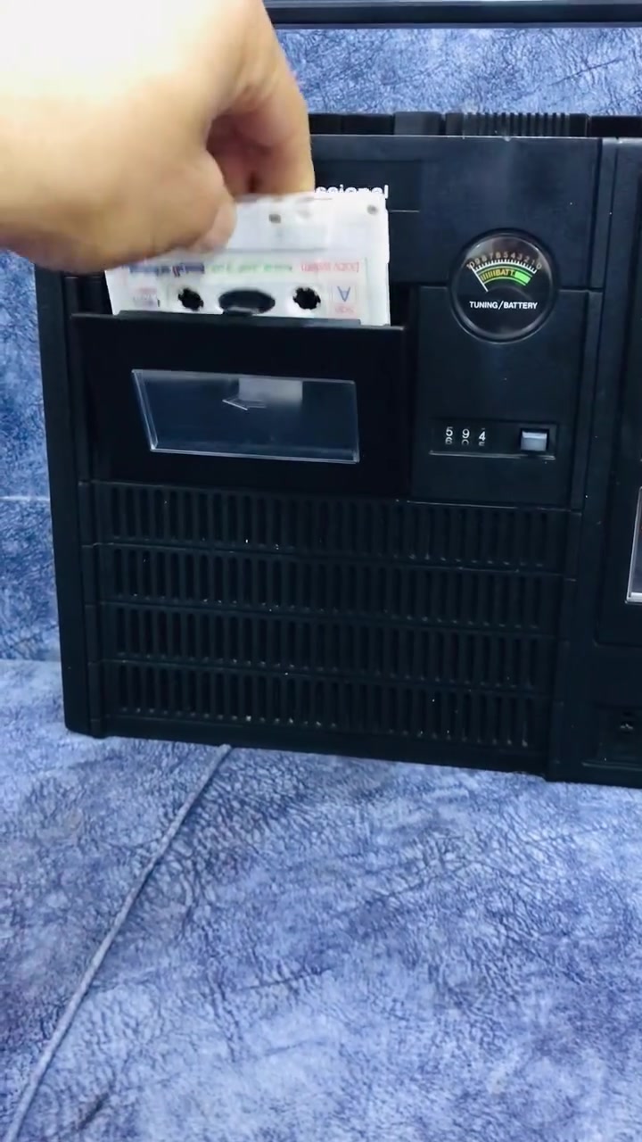 تحفه من شركة ITT 🎼
🎻ITT-MODEL-RCX-75-
نظافة الجهاز 95 % على شركة 
كهرباء 220 V + بطاريات عدد 5 كبير
للاستفسار اكثر مراسلة الصفحة 
وات ساب ***********  اتصال ☎️
