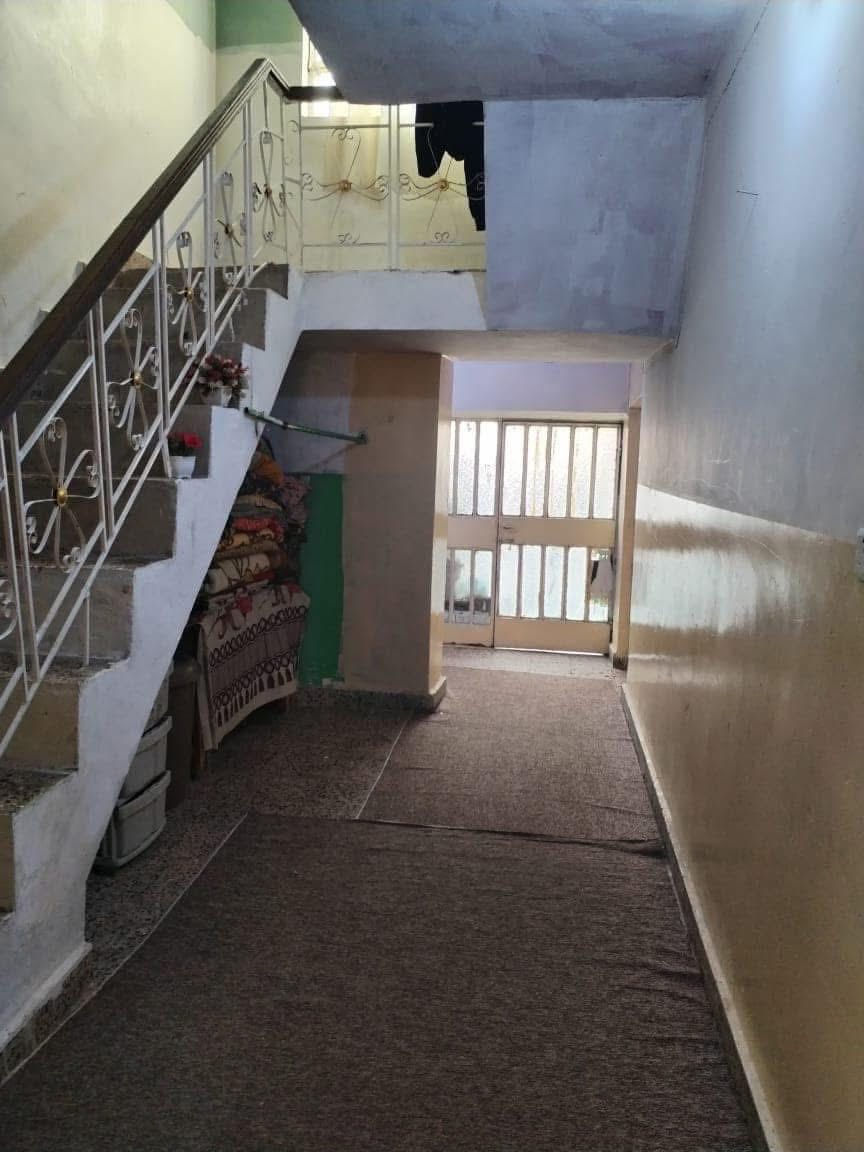 #دار #للبيع  طابو ملك صرف بناء صالح للسكن

#المساحة :- 300  متر

#واجهة الدار :    12 * 25

#الموقع :- كركوك _ حي النصر سايدين مركز العروبه قرب دائره الكهرباء 

#تفاصيل الدار

- استقبال 
- هول
- غرفة نوم عدد اثنين
- مطبخ 
- درج داخلي 
- حديقة
- صحيات 
- كراج سيارة .
- بيتونه

#للأستفسار الأتصال على الارقام التالية :-

***********
 
 ***********  واتساب 

أو مراجعة مكتب الصرح للعقار  الكائن في القادسية الثانية  قرب تقاطع الحرية قادسية ومثلجات سارا
{  #نتشرف #بزيارتكم)
