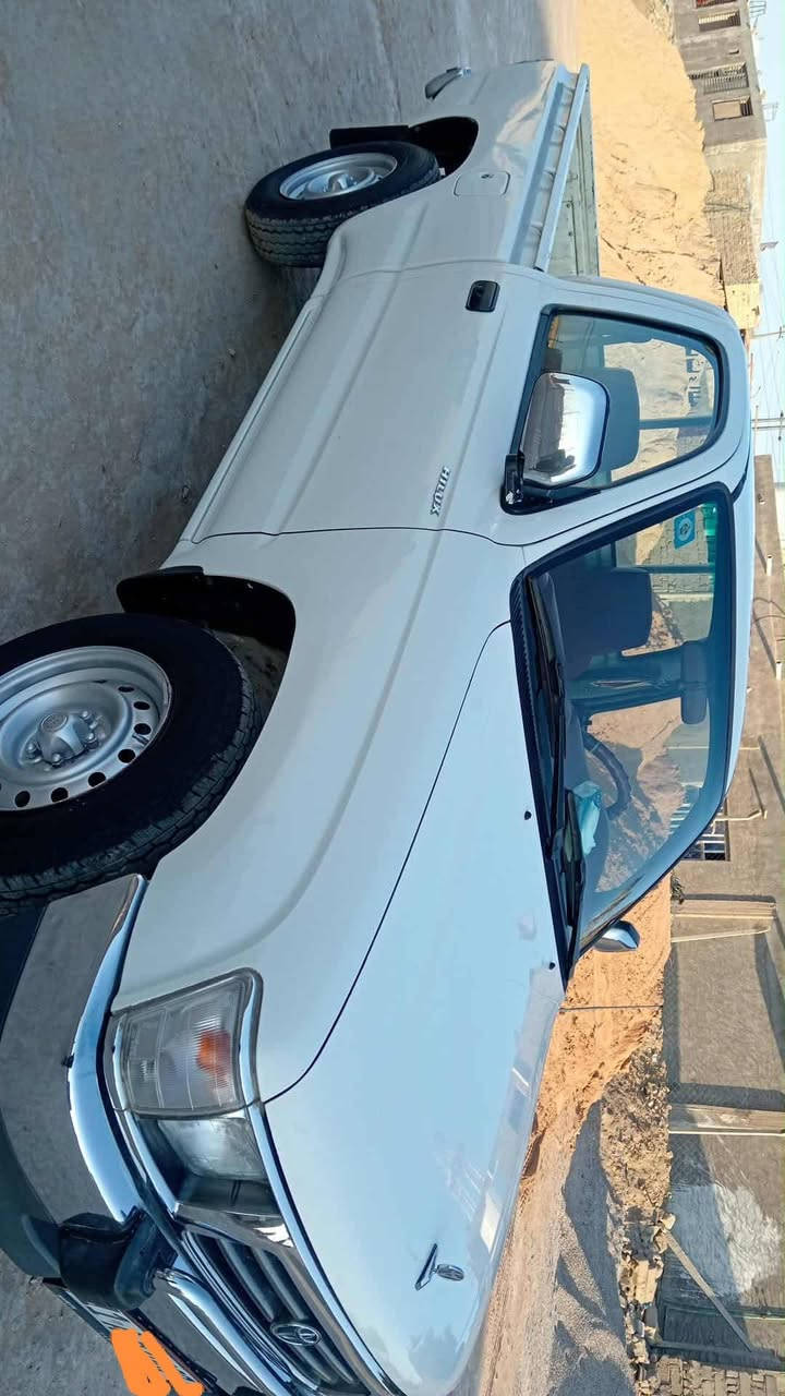 السلام عليكم للبيع بيكم فلاحيه موديل 2001 رقم بغداد انكليزي السياره مكفوله كفاله عامه من ضربه وتبديل وصبغ السياره نضيفه على وضع الشركه سنويه لل 30 المكان الديوانيه للاستفسار الاتصال على الرقم ***********
