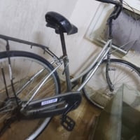 للبيع ثنينهن  ب150 وبيهن مجال 07738433138