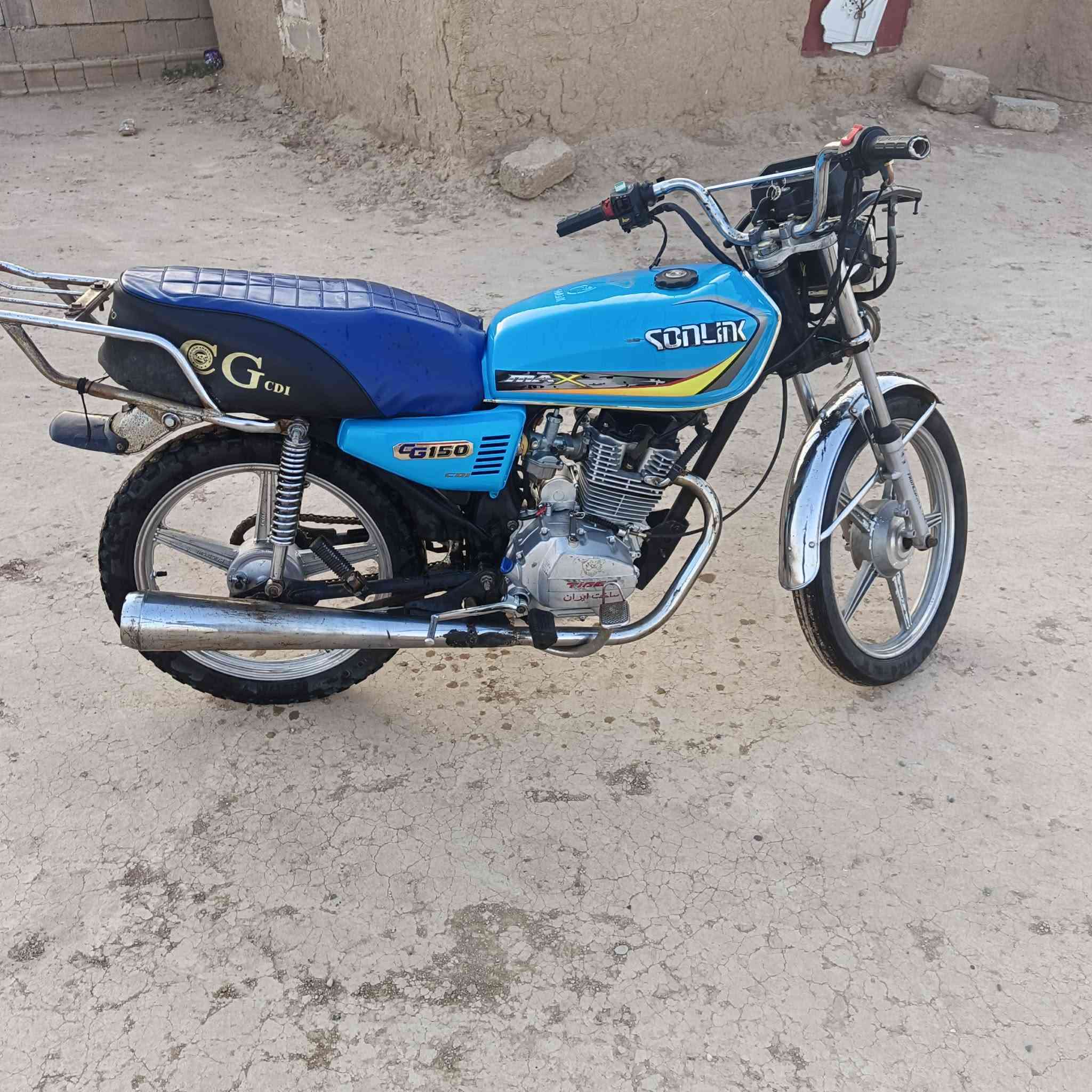 سلام عليكم دراجه للبيع سيفان موديل 2020 السعر 300 وبيه مجال المكان تكريت الناعمه للاستفسار الاتصال على الرقم ***********
