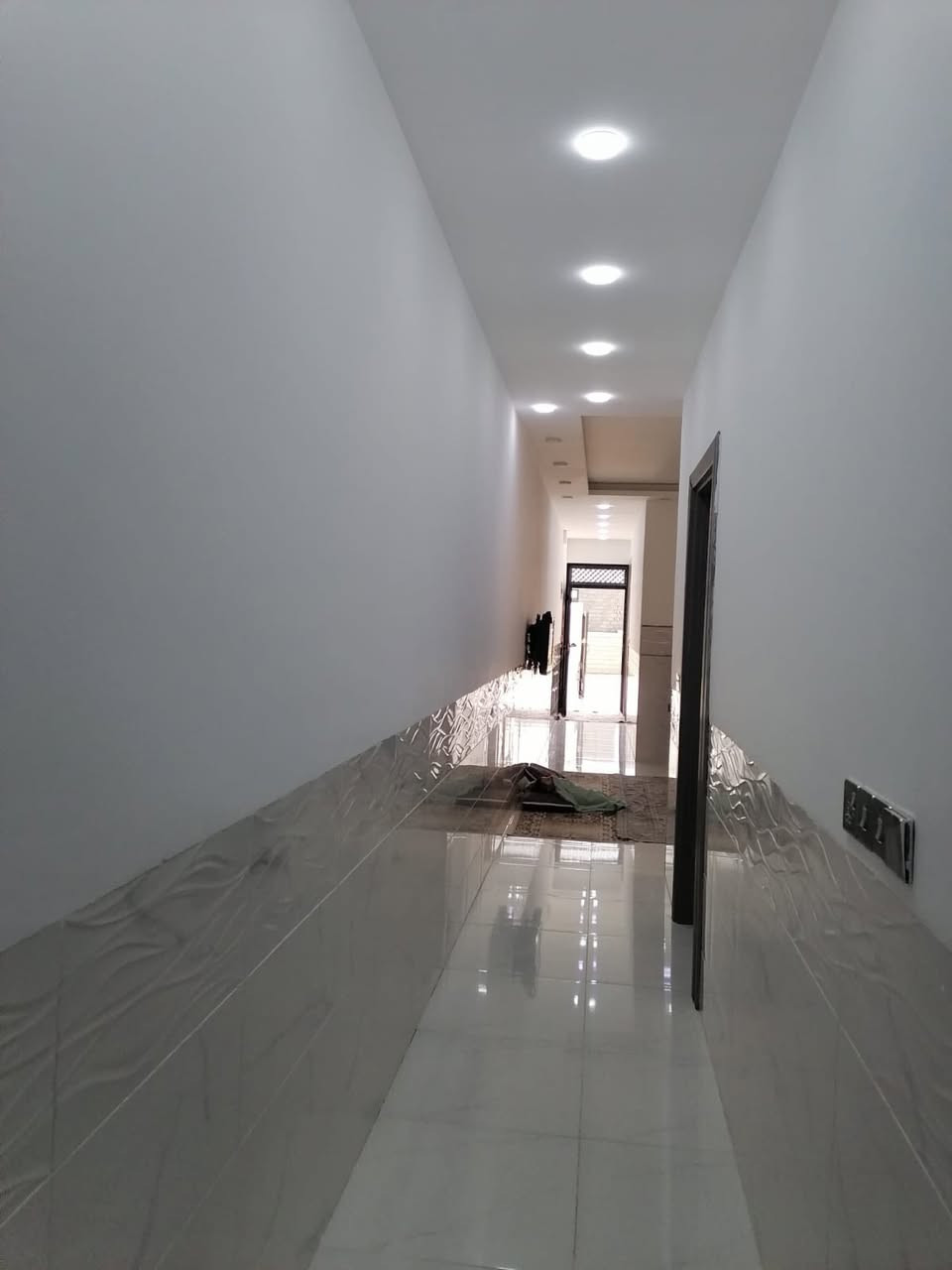 🏡 خانوو بو فروشتن له گه ره كى باروتخانه پشت محمد مول ته نيشت مزگه وتى مالى پاريزكاران

📐 روبه ر :
▪️ 120 متر 

✨ زانیارییەکانی خانوو / موڵك :
▪️  2 ژور نوستن - هول - ميوان - مطبخ - گه راج

▪️  نهومى دووه م 1 ژور نوستن 

💰 نرخ : 57 مليون و مجال

📞بۆ زانيارى زياتر په يوه ندى بكه ن به 
عقارات ستار اكرم بازرگان

*********** ☎️
*********** ☎️

#كركوك #عقارات #عقارات_كركوك
#بيع_بيوت #شراء_بيت #استثمار
#بيوت_للبيع #فرص_عقارية
