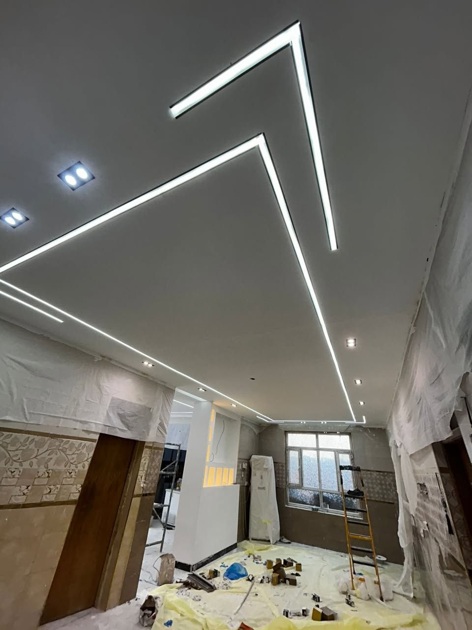 عمل ديكورات داخلية وخارجية في قضاء الرفاعي #كادر_ابداع
للتواصل ***********
