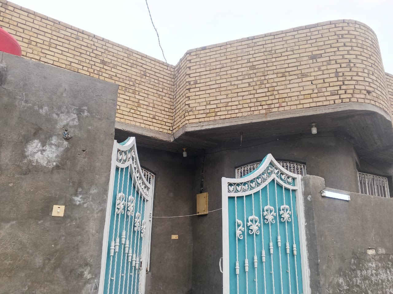 الثالث بيت لبيع مساحة 200 متر طابو زراعي سند 25
الموقع كاع الزكندري 
قرب المدرسه 
البيت يحتوي 
استقبال 
وصاله 
غرفه عدد 2 
مطبخ 
مجمع صحيات داخليه وخارجيه 
البيت حديث جدن 
‏اتصال على هذا الرقم
￼***********
