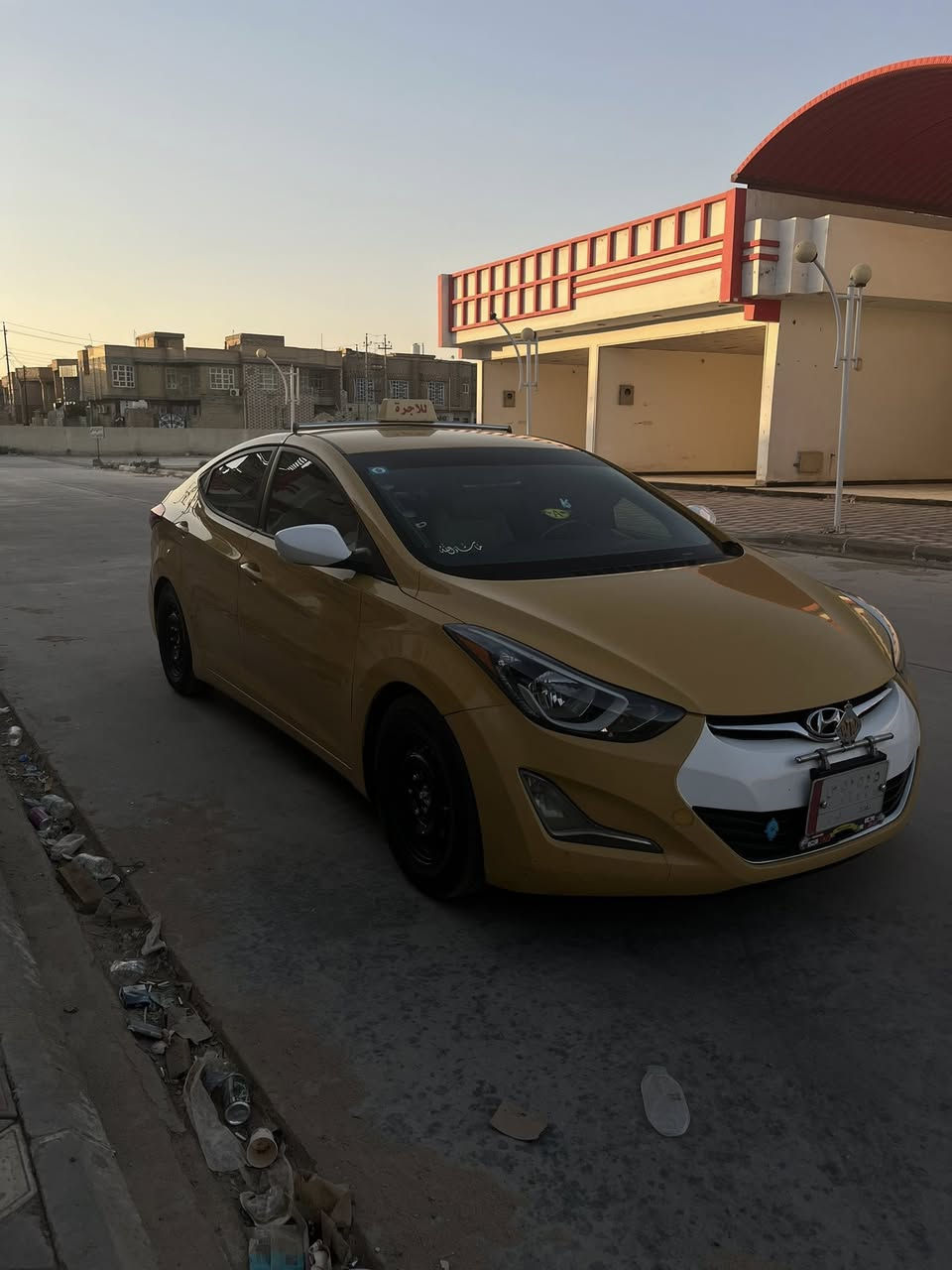 السلام عليكم النترا وارد امريكي  كندي ضرر باب الخلفي بدون دواخل مكينه كير حداده تخم تاير منضومه تبريد مشط جديد سياره جاهزه على خر حبايه ترايك لربيل رقم بغداد بسمي مكان الناصريه تفاصيل ***********
