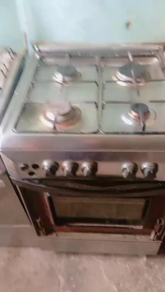 سلام عليكم طباخين نضاف ستعمال قليل شغالات فرن وربع عيون الإستفسار مراسلة الصفحه او الاتصال على الرقم *********** يوجد واساب
