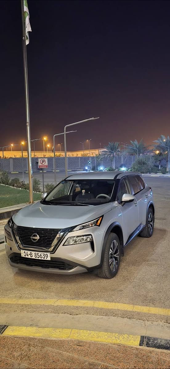 السلام  عليكم
نيسان روج مديل  ٢٣ sv 

السياره كفاله عامه وجاهزه من كل شي
تشغيل عن بعد بدون اي كلوب بالعينه  
ماشيه ٣٨ الف 

السعـــر  ١٦٥ 

او مراوس بسياره صالون 

مكاني البصره  ***********
