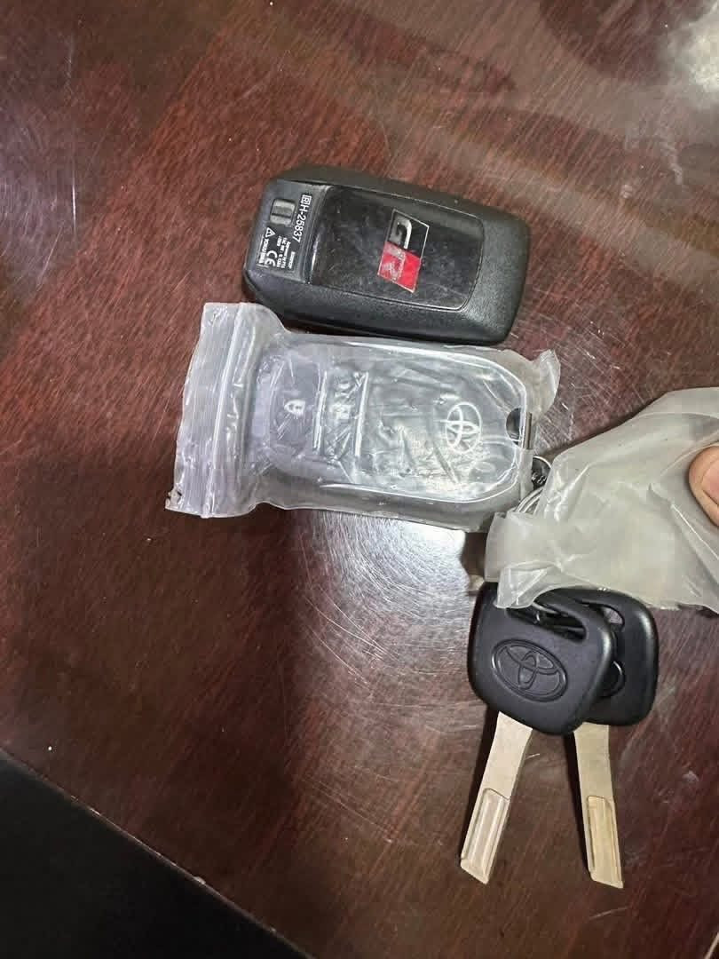 سلام عليكم 

البيع مراوس 

بيكم GR فول موصفات 

٤كامرات 

شفتات استيرا 

حساس امامي وخلفي

رادار امامي 

كشن كهرباي 

بسمي 

موديل 2024

مكفول كفال عامه  

***********
تراهم مراوس أو بيع
