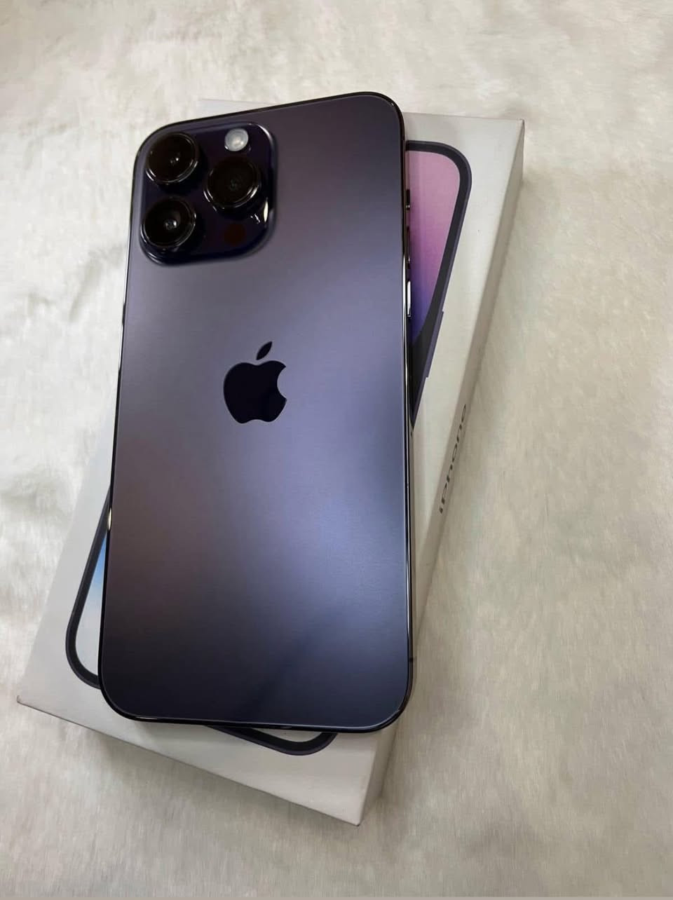 سلام عليكم  بيع و مروس
14برو ماكس 
ذاكره 256
دبل خط 
بطريه 81
كرتونه مالته مطابقه بمكاني بغداد مدينه صدر سبع قصور 
رقمي***********
