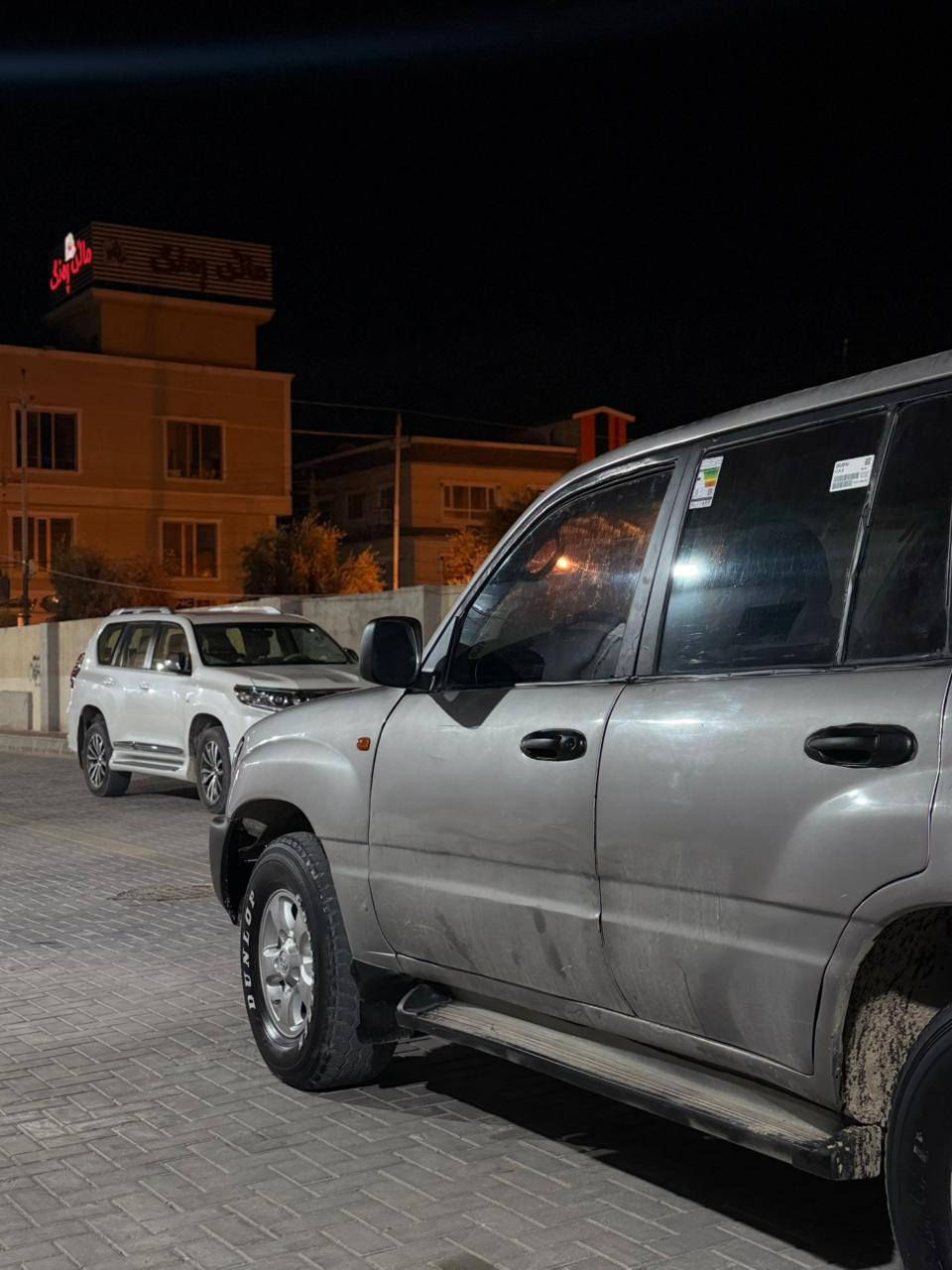 سلاو له هه موو لايك 
مونيكا 2003
ده شبول به رز
ناوزه رد
مه كينه و كير به شه رته 
مه كينه ي گازي سؤبه ره
زؤر به كيشو هه لمه ته
پيش اكسل
توندو توله
ئارم و اولياتي به شه رته
هه مووگياني به شه رته
بؤياغ عام
نرخ 58كلاو توزي معامله
*********** شربازهير, السليمانية
