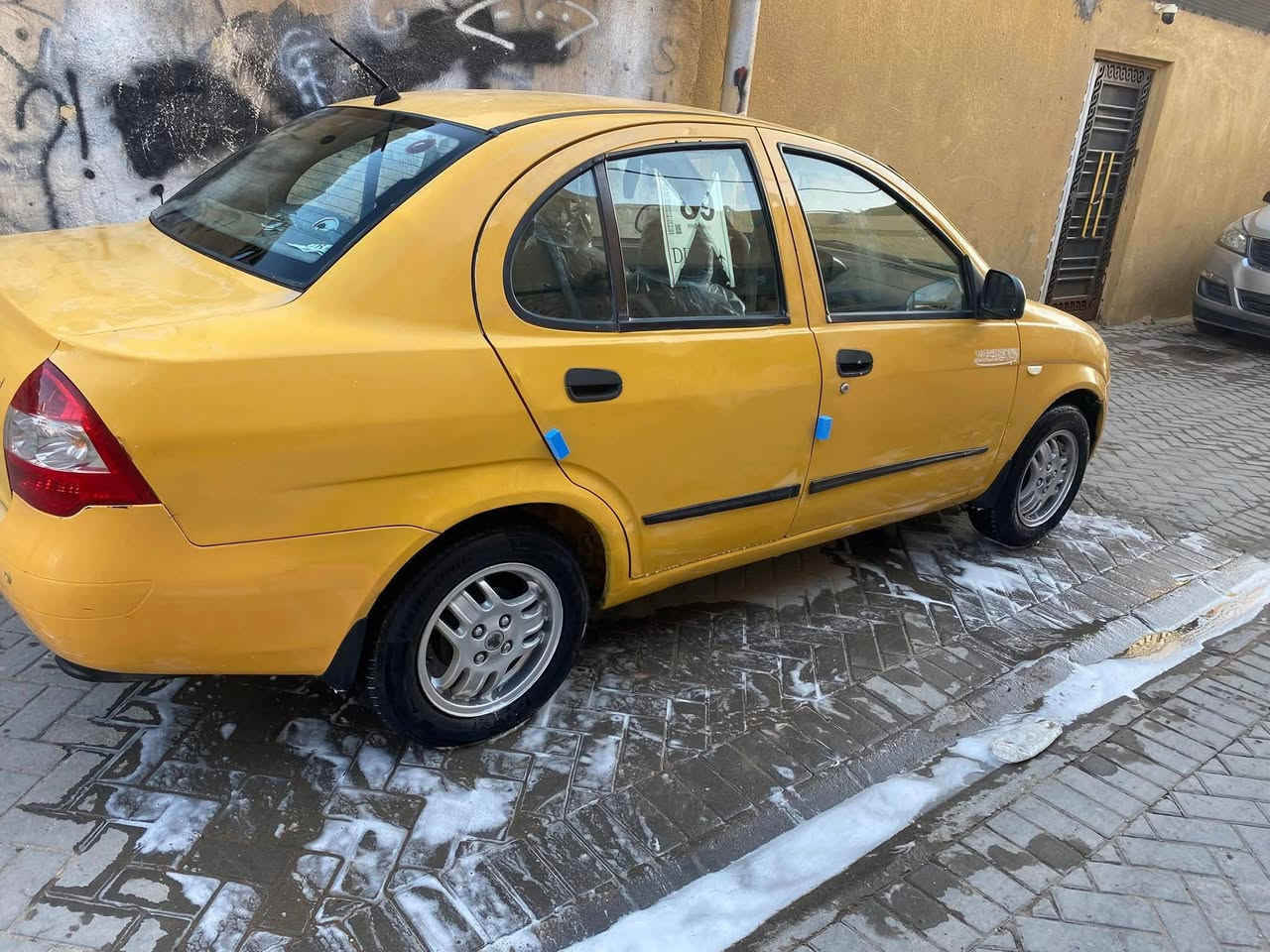 السلام عليكم ويل كب طيبه + تخم تاير زوج جديدات وزوج نص عمر للبيع كاملات تعال وشد المكان كوت داموك الرقم ***********
