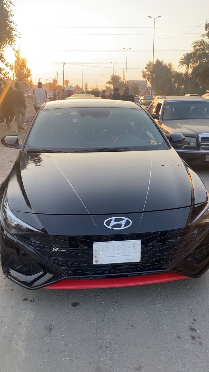النترا n line موديل 23 
رقم بغداد معوقين 
حادثها جاملغ ايمن مبدل وبنيد راجع بارد وبيها ضربة بباب خلف السائق راجع بارد وبيها حار مكحل بدون صبغ  
1600 تيربو 
ماشية 59 الف كيلو متر 
مواصفاتها 3 سرعات كشتات حضن مخمل وجلد كشنات امامية تدفئة كشن سائق كهرباء حساسات اماني خلفي نفطة عمياء تشغيل عن بعد 
سعرها 160 بيها مجال 
صدر جديد 
تخم تاير جديد 
رقمي *********** واتساب 
المعوق من أهالي بغداد ابو غريب يسوي وكالة بيع وشراء 
الوكالة عليه والغرامات تخصم من السعر
